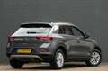 Volkswagen T-Roc 1.0 TSI 110PK App Connect | Navigatie | Parkeerass Grijs - thumbnail 2