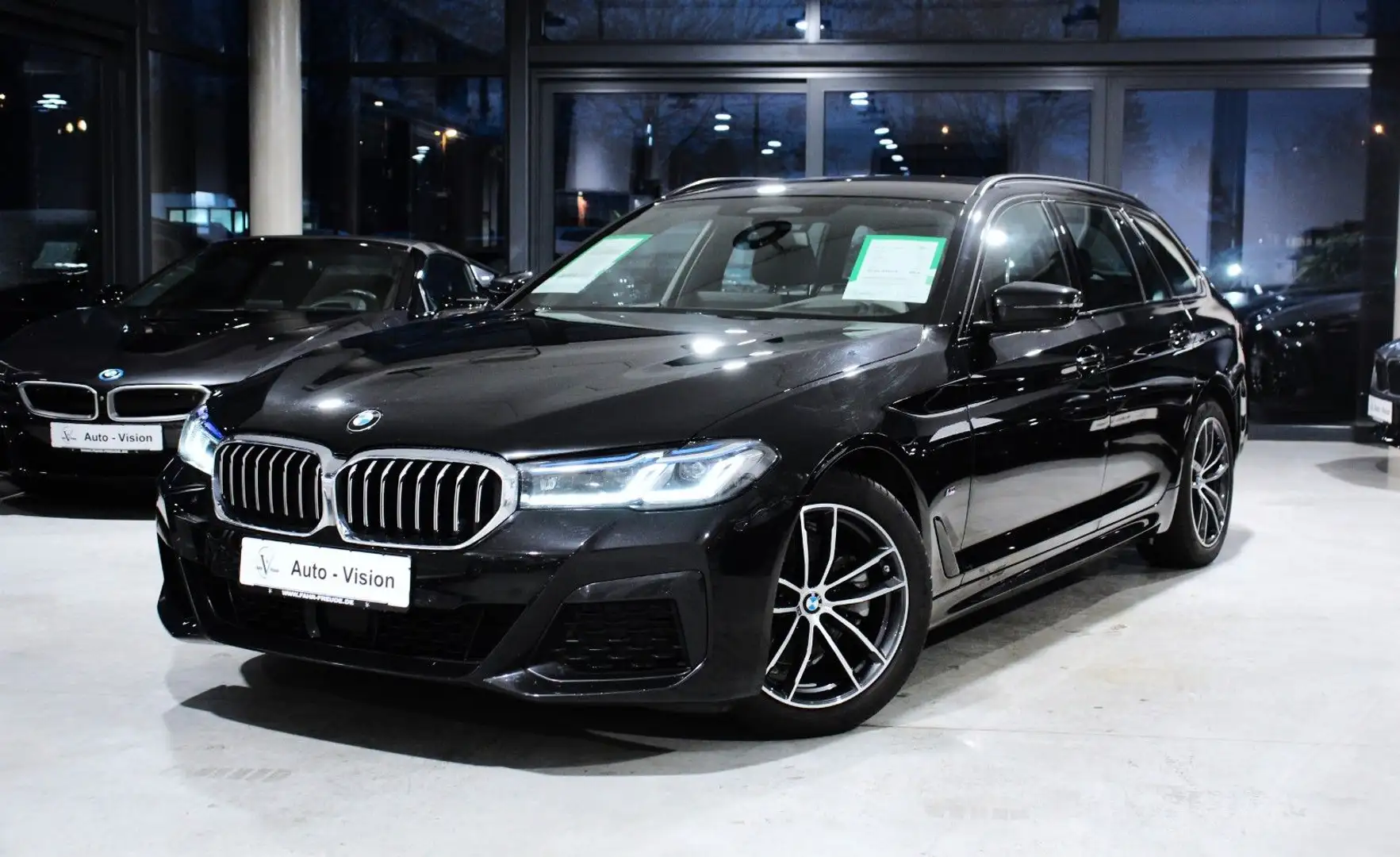 BMW 520 d (G31) M Sport *Laser*ACC*AHK*HUD*Kamera Noir - 1