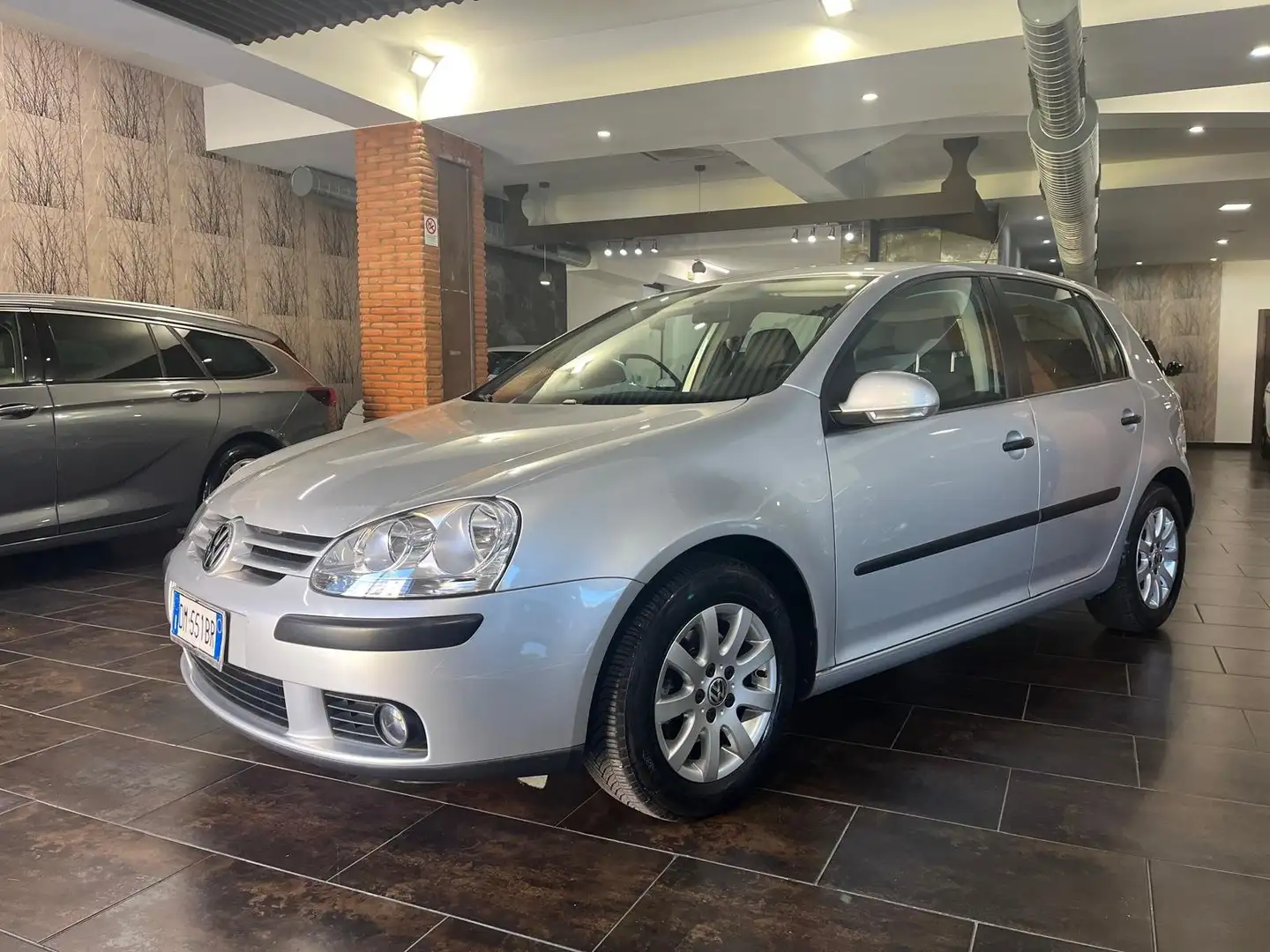 Volkswagen Golf Golf V 2003 5p 1.6 Comfortline Argento - 1