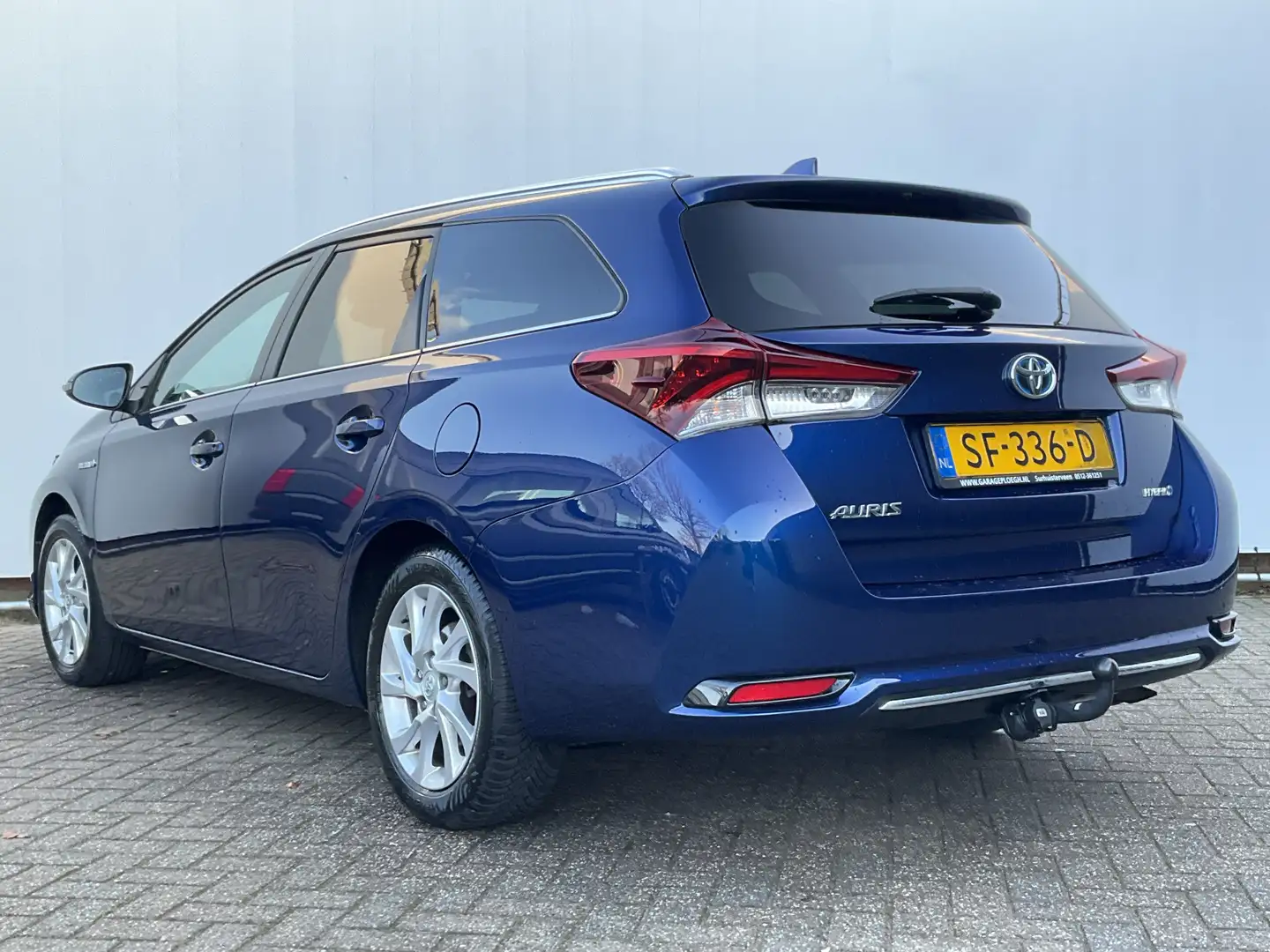 Toyota Auris Touring Sports 1.8 Hybrid Dynamic Nav/Cam Trekhaak Bleu - 2
