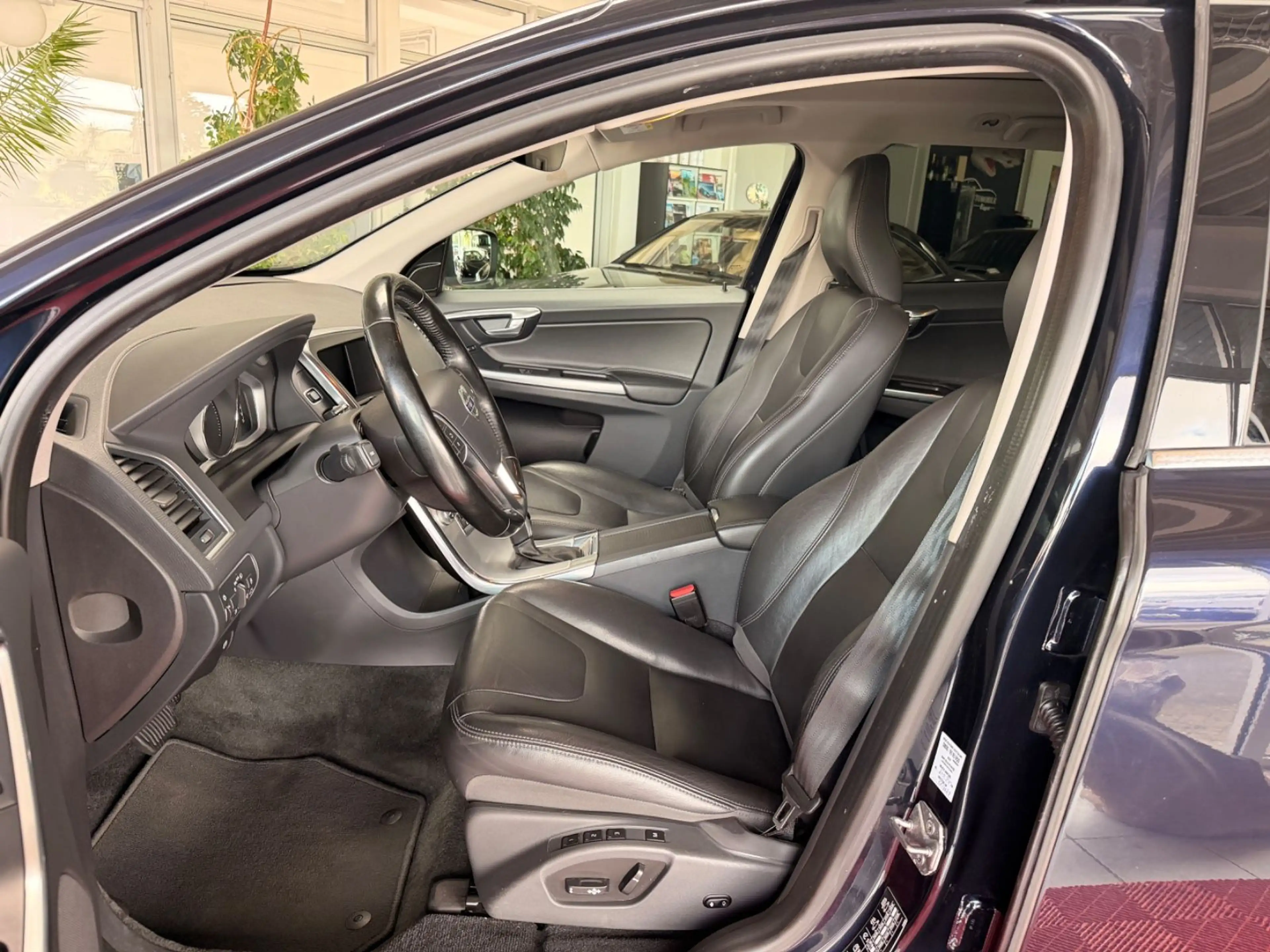 Volvo XC60 XC60 Summum AWD Leder Xenon — photo 13