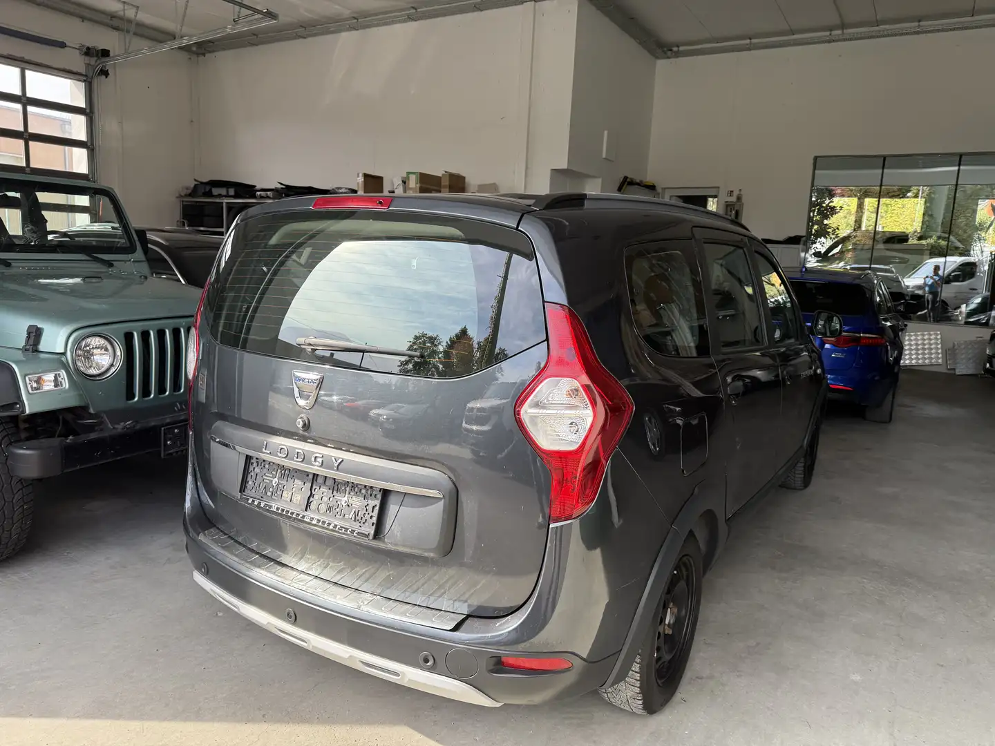 Dacia Lodgy Grau - 2