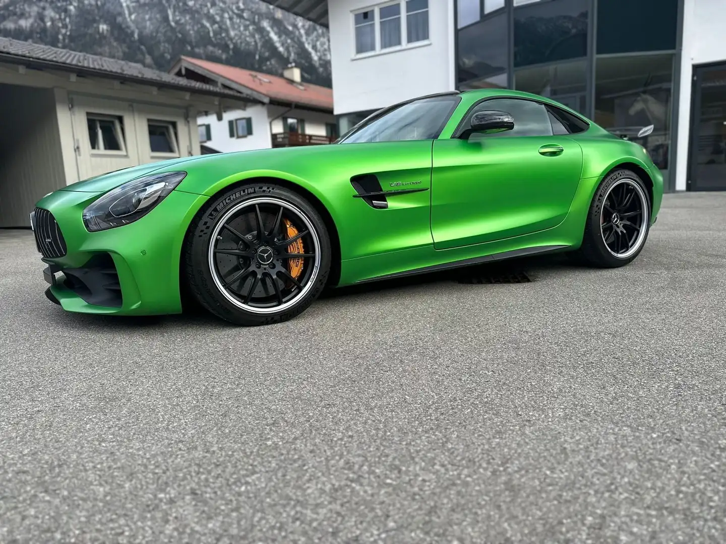 Mercedes-Benz AMG GT AMG SERIES SAMMLERFAHRZEUG Verde - 1