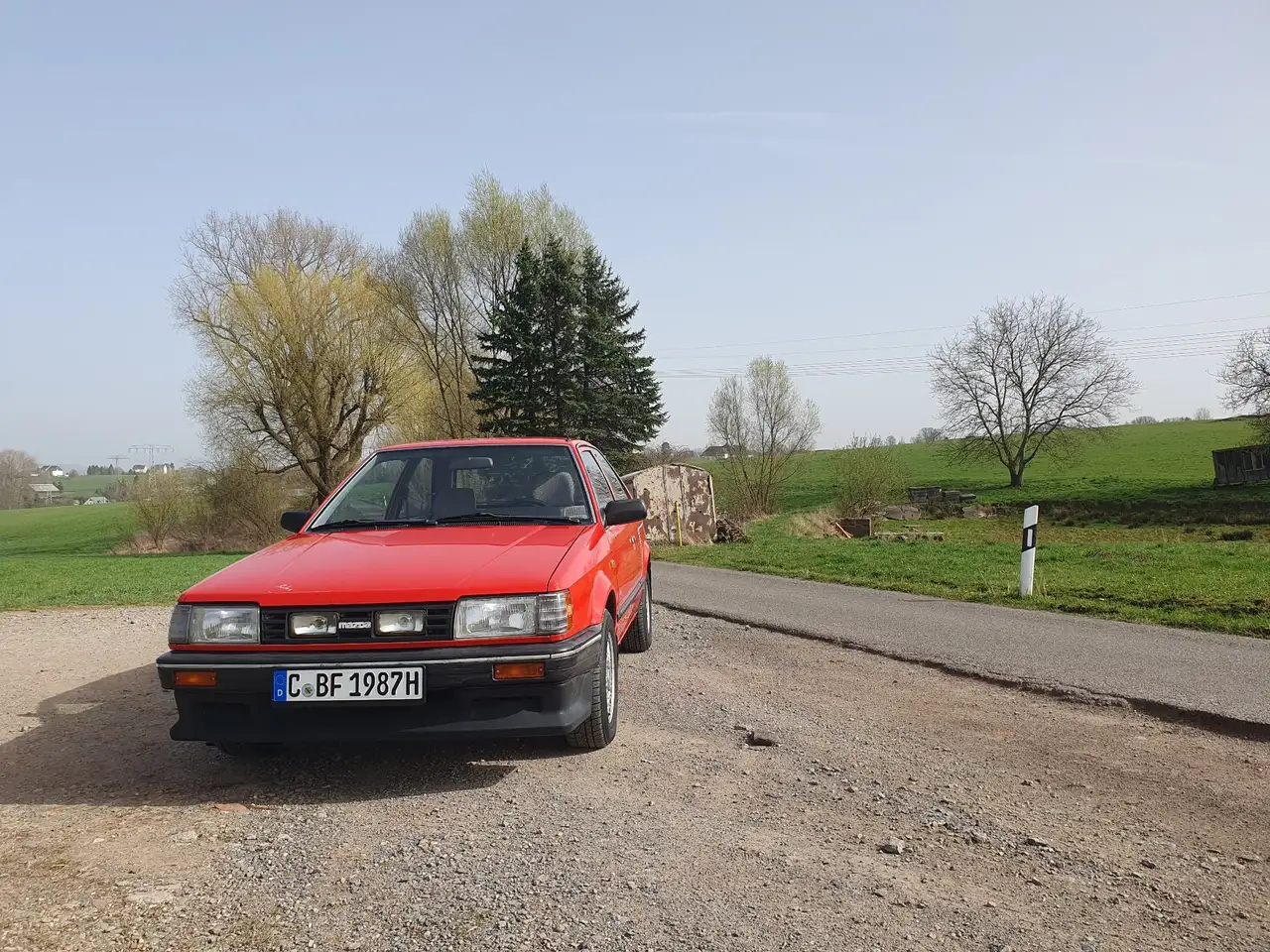 Mazda 323 1.3 LX, foto 2