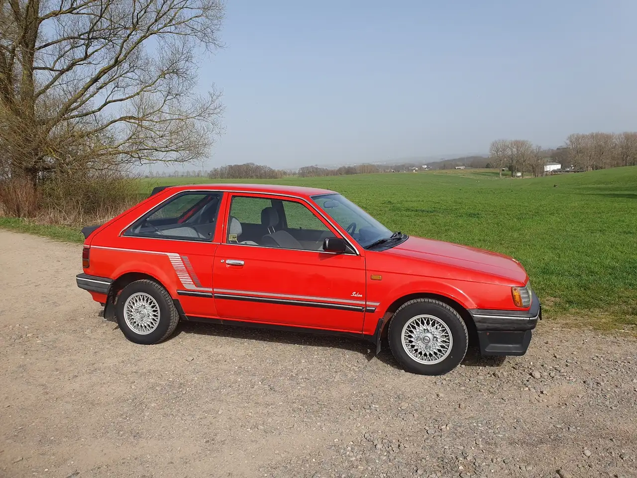 Mazda 323 1.3 LX, foto 4