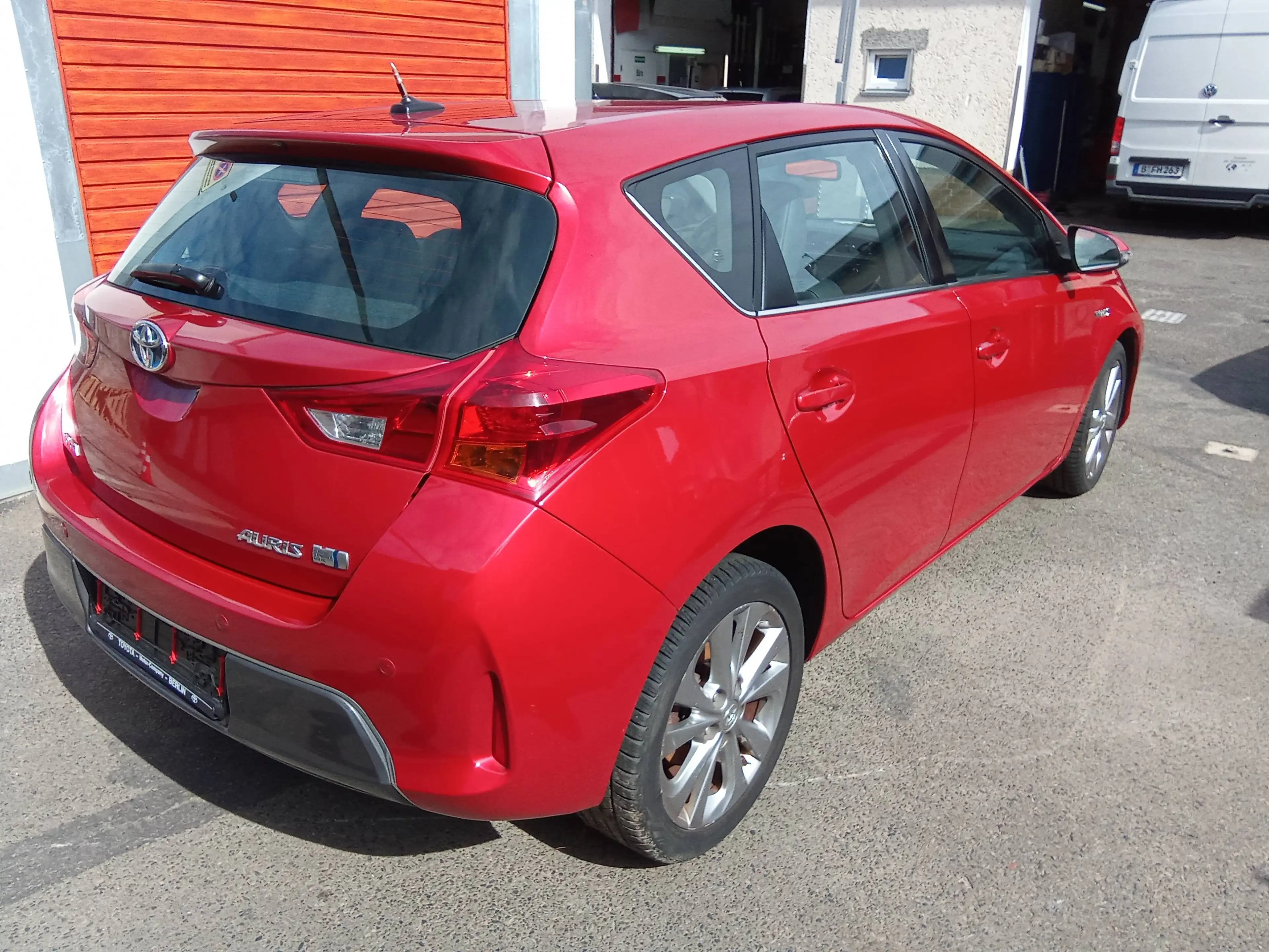Toyota Auris Auris Hybrid 1.8 VVT-i Hybrid Automatik Executive — photo 3