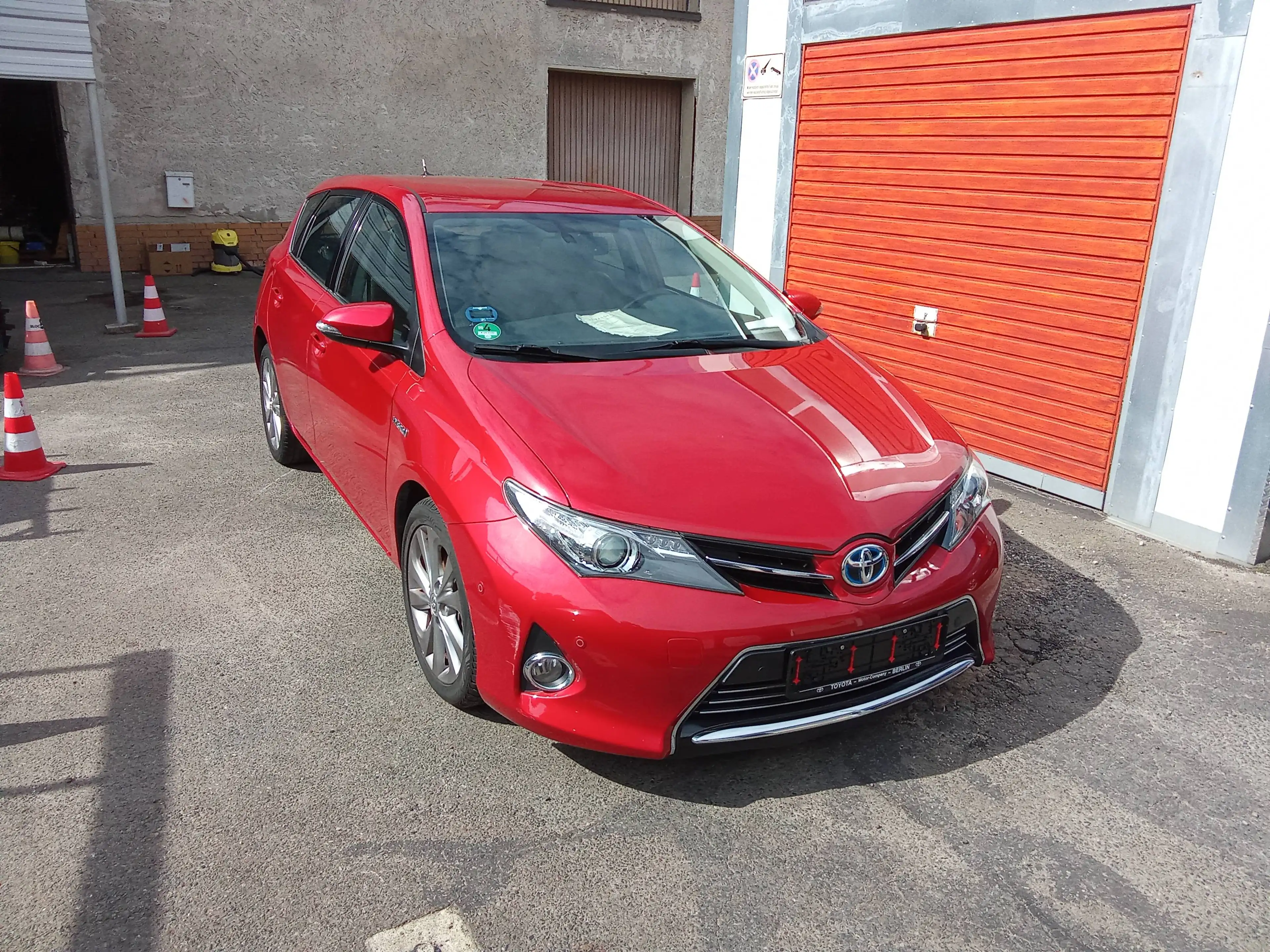 Toyota Auris Auris Hybrid 1.8 VVT-i Hybrid Automatik Executive — photo 2