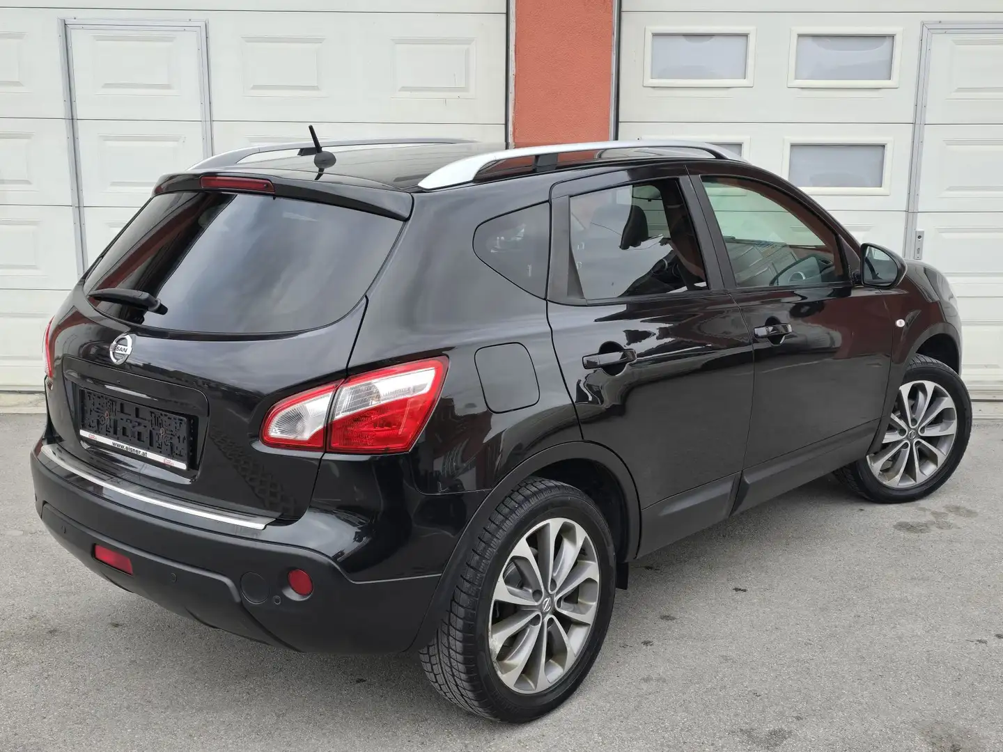 Nissan Qashqai 1,6dCi Tekna Start/Stop 4WD DPF *Pickerl NEU* Schwarz - 2
