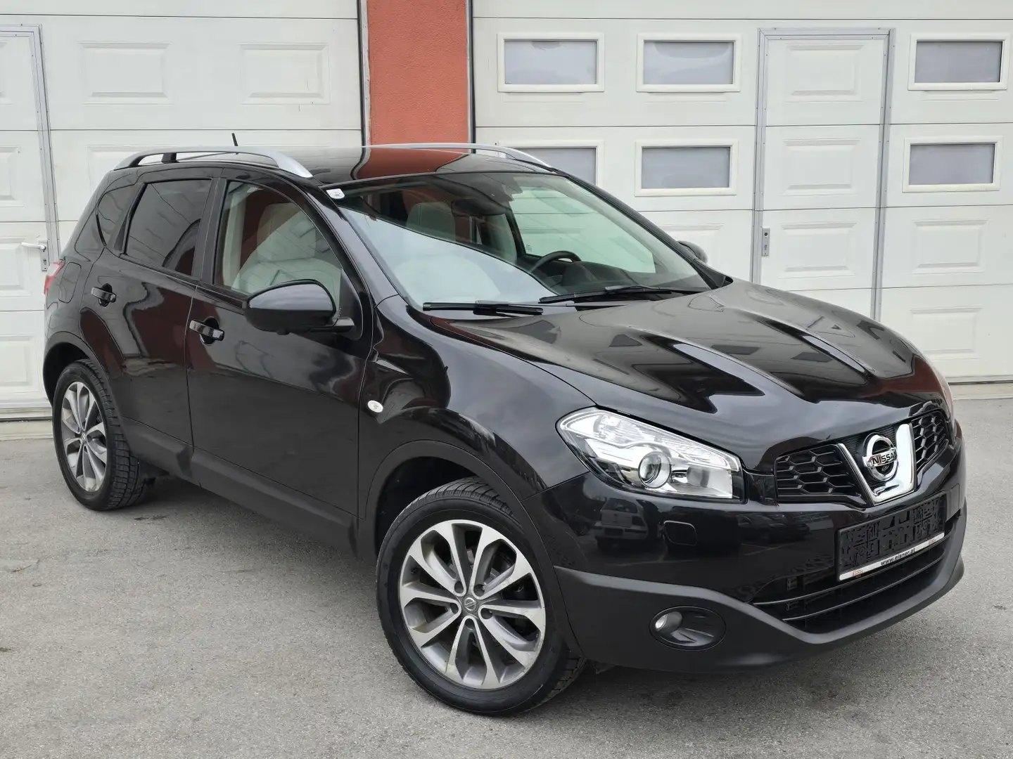 Nissan Qashqai 1,6dCi Tekna Start/Stop 4WD DPF *Pickerl NEU* Schwarz - 1