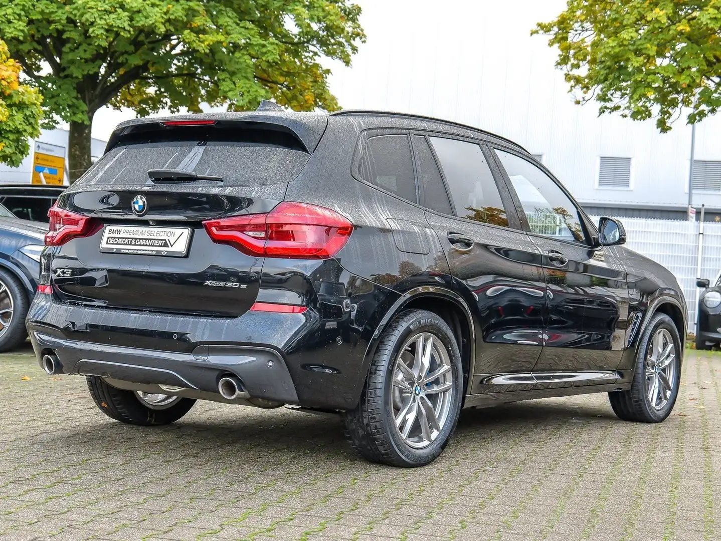 BMW X3 xDrive30e M Sport NAVI+PANO+AHK+LED+HIFI+M-Sportbr Schwarz - 2