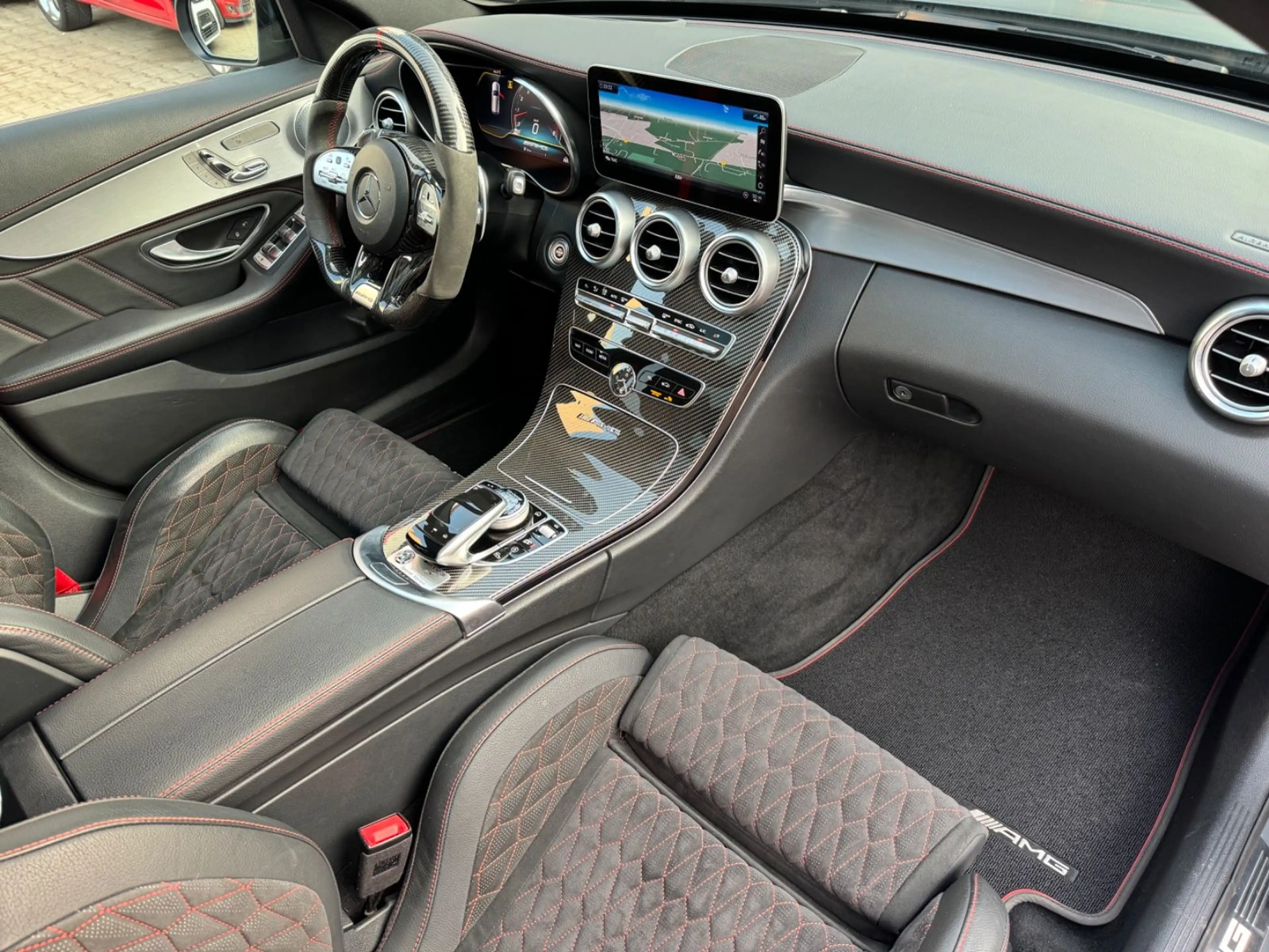 Mercedes-Benz C 43 AMG Aut. MATT/PERFOR-SCHALENSITZE/PANO/HEAD-UP/360° — photo 12