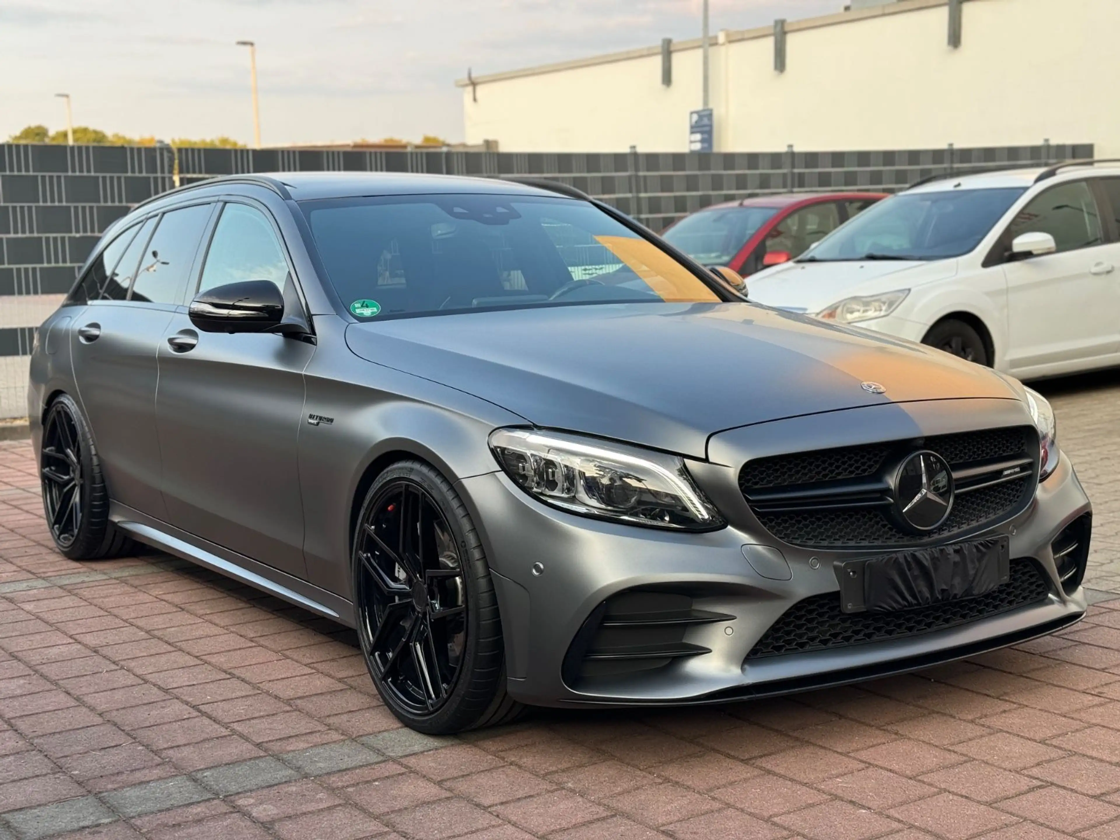 Mercedes-Benz C 43 AMG Aut. MATT/PERFOR-SCHALENSITZE/PANO/HEAD-UP/360° — photo 3