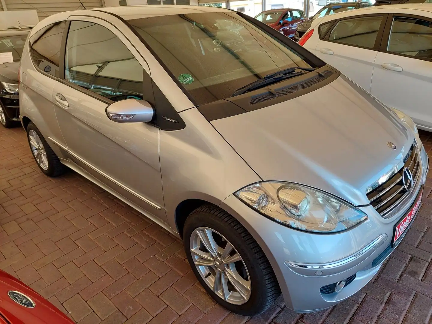 Mercedes-Benz A 150 A -Klasse 150 Polar Star Klima Sitzheizung  PDC Silber - 1