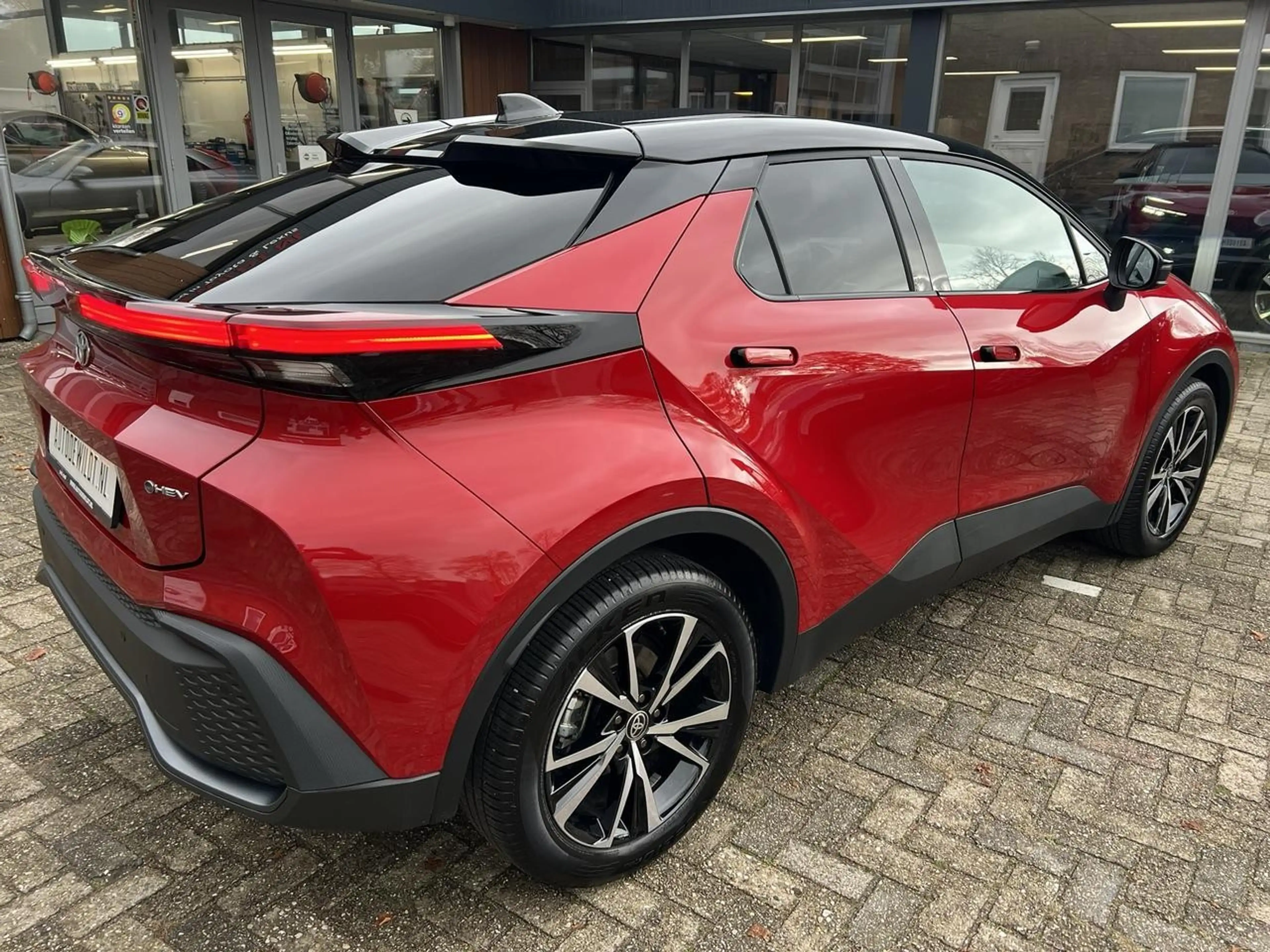 Toyota C-HR 1.8 Hybrid 140 Style Bi-tone + FABRIEKSGARANTIE — photo 4