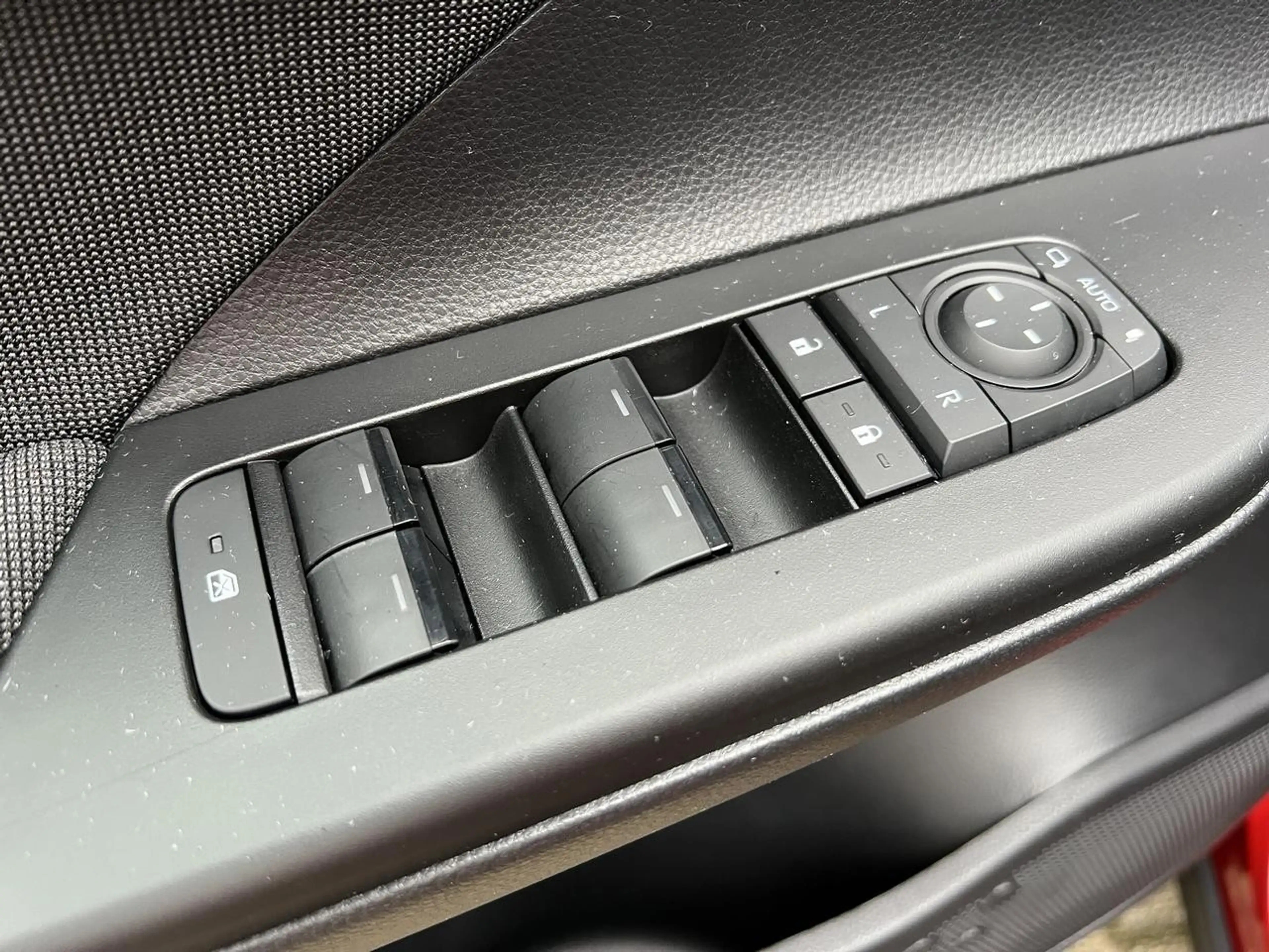 Toyota C-HR 1.8 Hybrid 140 Style Bi-tone + FABRIEKSGARANTIE — photo 15