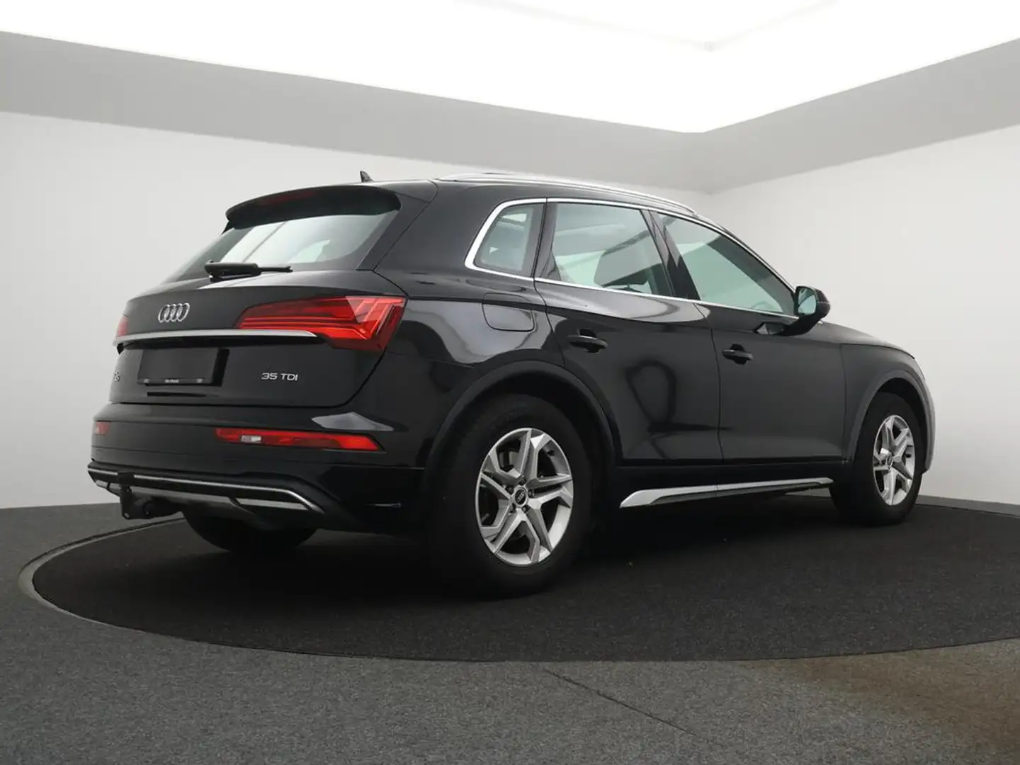 Audi Q5 Audi Q5 Business Edition 35TDI 163PK *AUTOMAAT*PANO DAK*TREKHAAK*LEDER*ZETELVERWARMING*NAVI*BLTH*CRUISE*PDC*DIGITAAL DASH Schwarz - 2