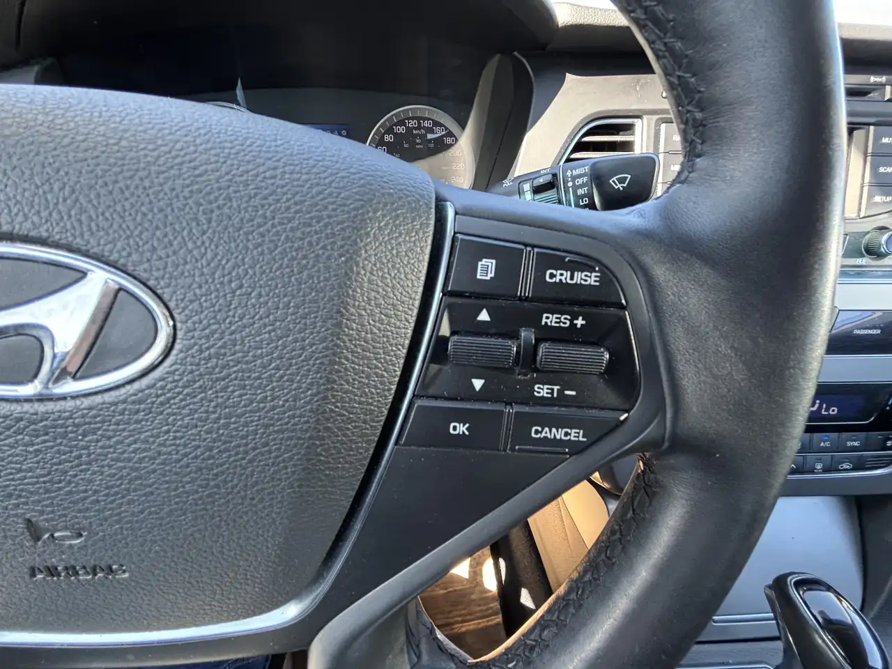 Hyundai SONATA снимка Hyundai SONATA