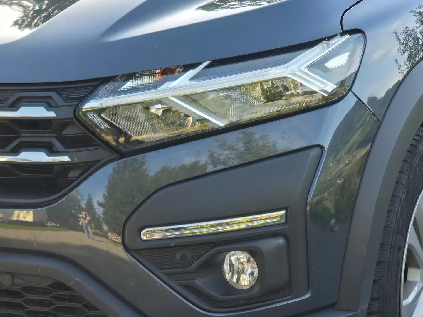 Dacia Jogger Jogger Essential TCe 110 Essential Grau - 2
