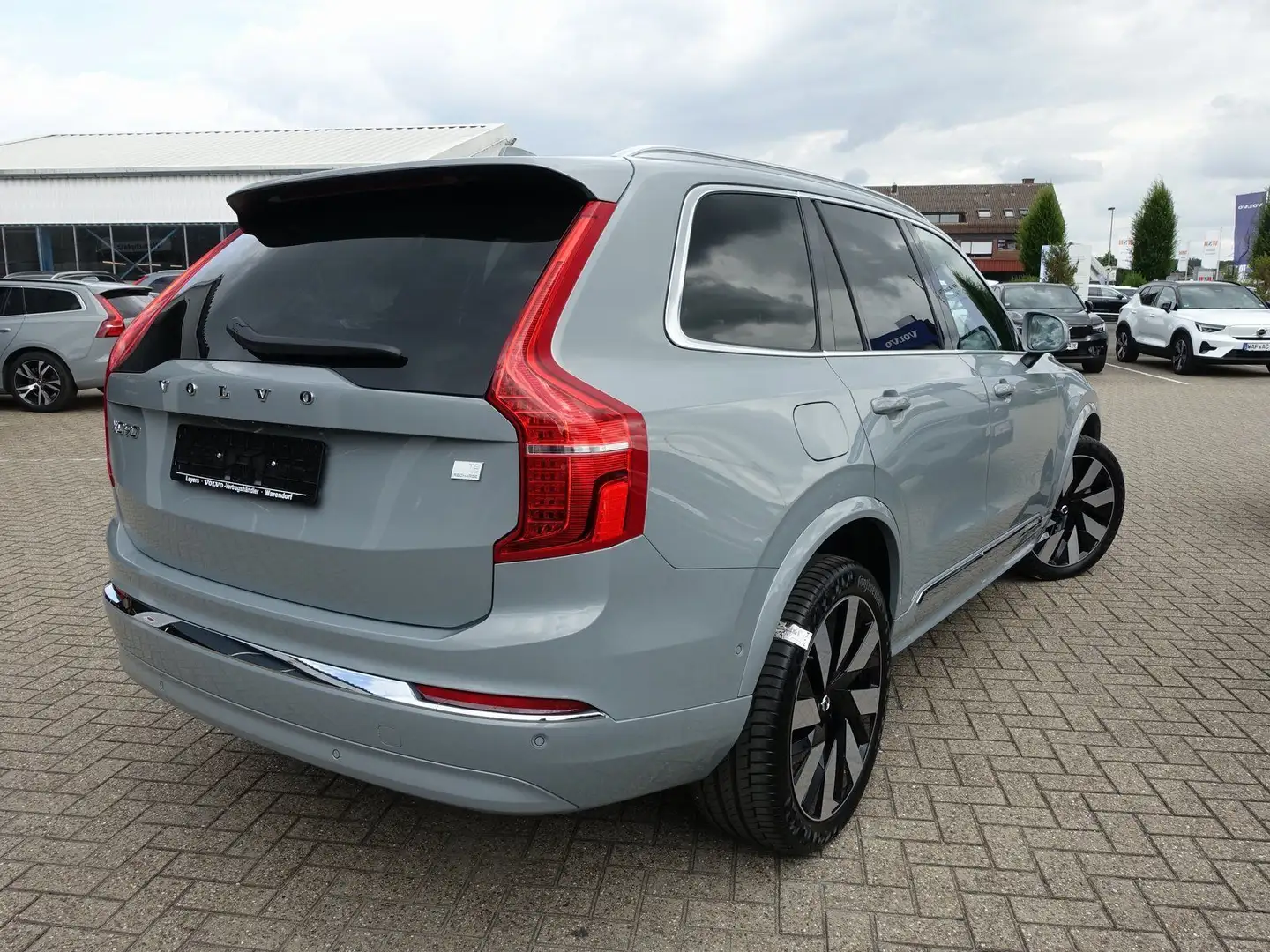 Volvo XC90 Recharge Ultimate T8 AWD/Massage/Pano/B&W Grau - 2