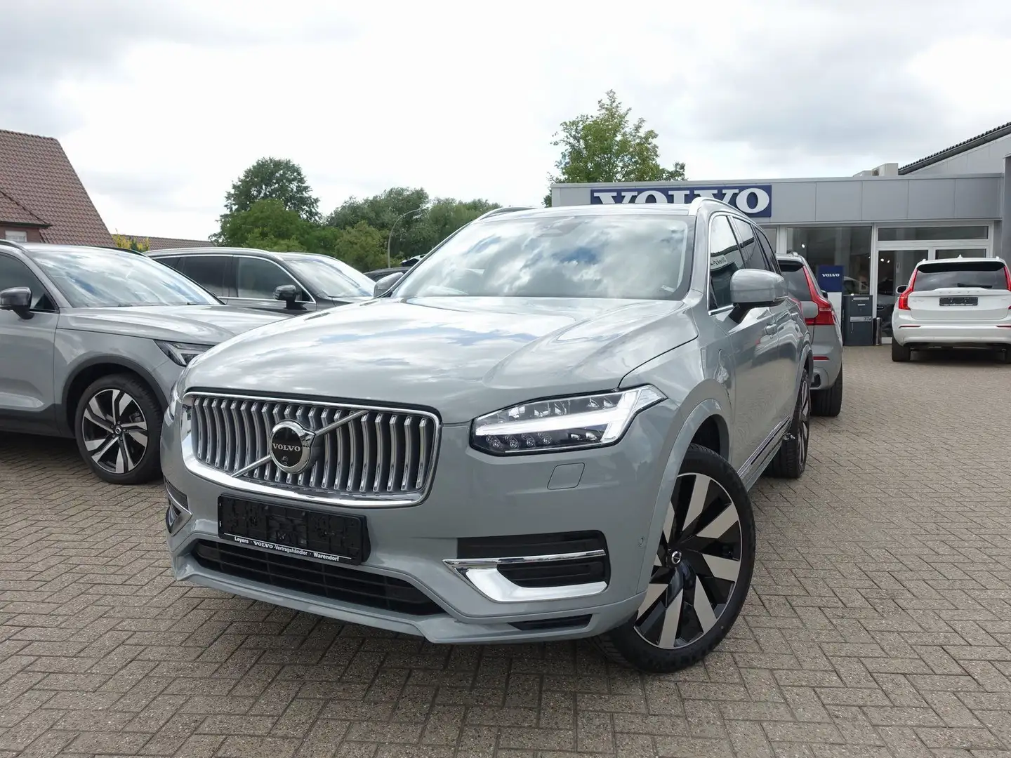 Volvo XC90 Recharge Ultimate T8 AWD/Massage/Pano/B&W Grau - 1