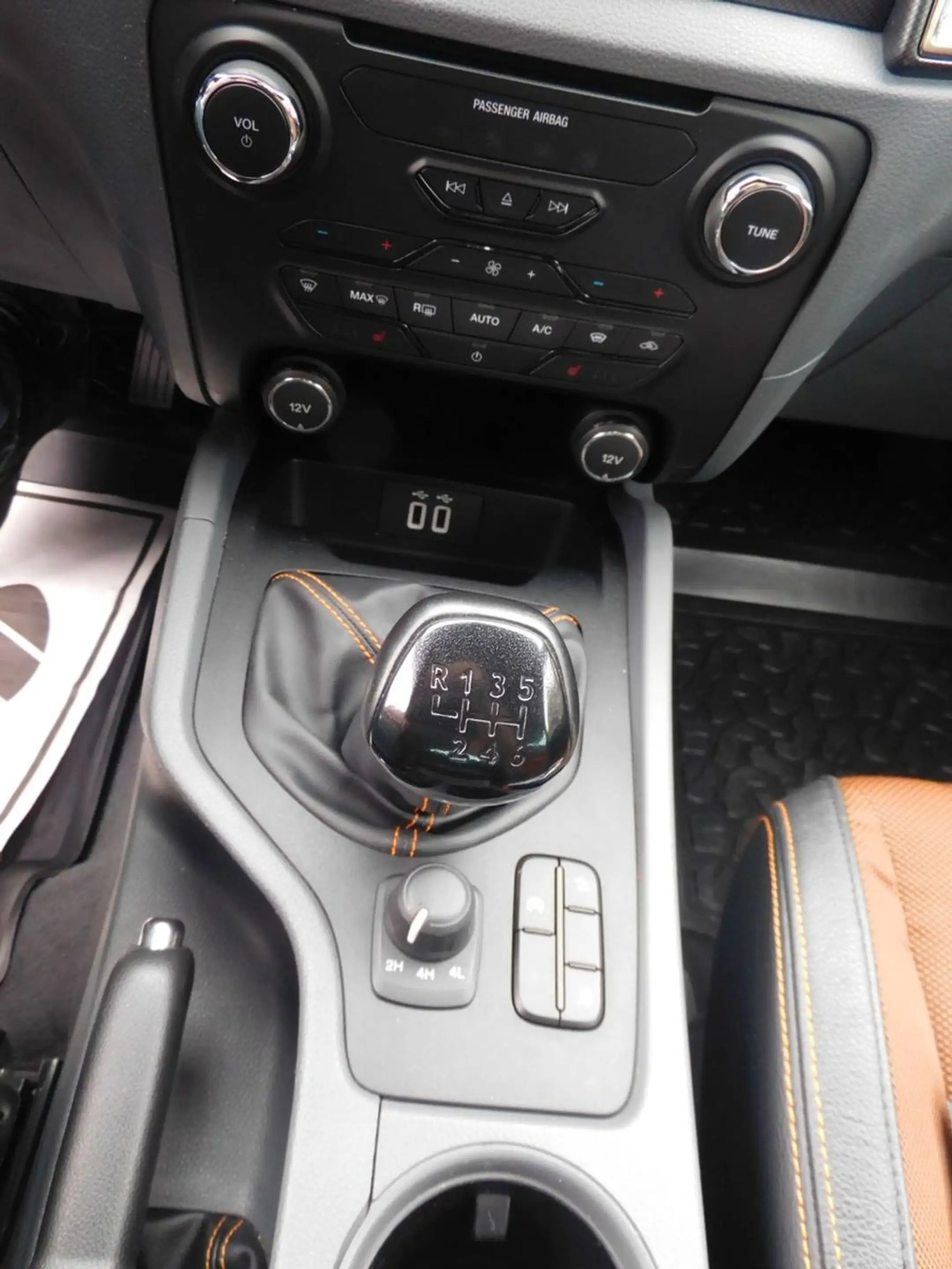 Ford Ranger Wildtrak Doppelkabine 4x4 AHK — photo 15