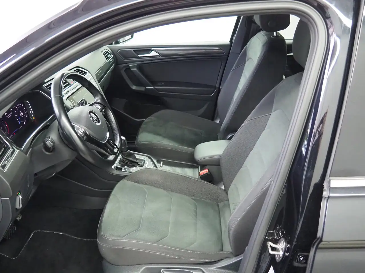 Volkswagen Tiguan VW Tiguan Alls. HL TDI 4MOTION DSG 5-Sitzer, миниатюра 11