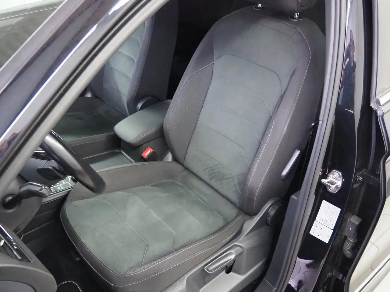 Volkswagen Tiguan VW Tiguan Alls. HL TDI 4MOTION DSG 5-Sitzer, миниатюра 10