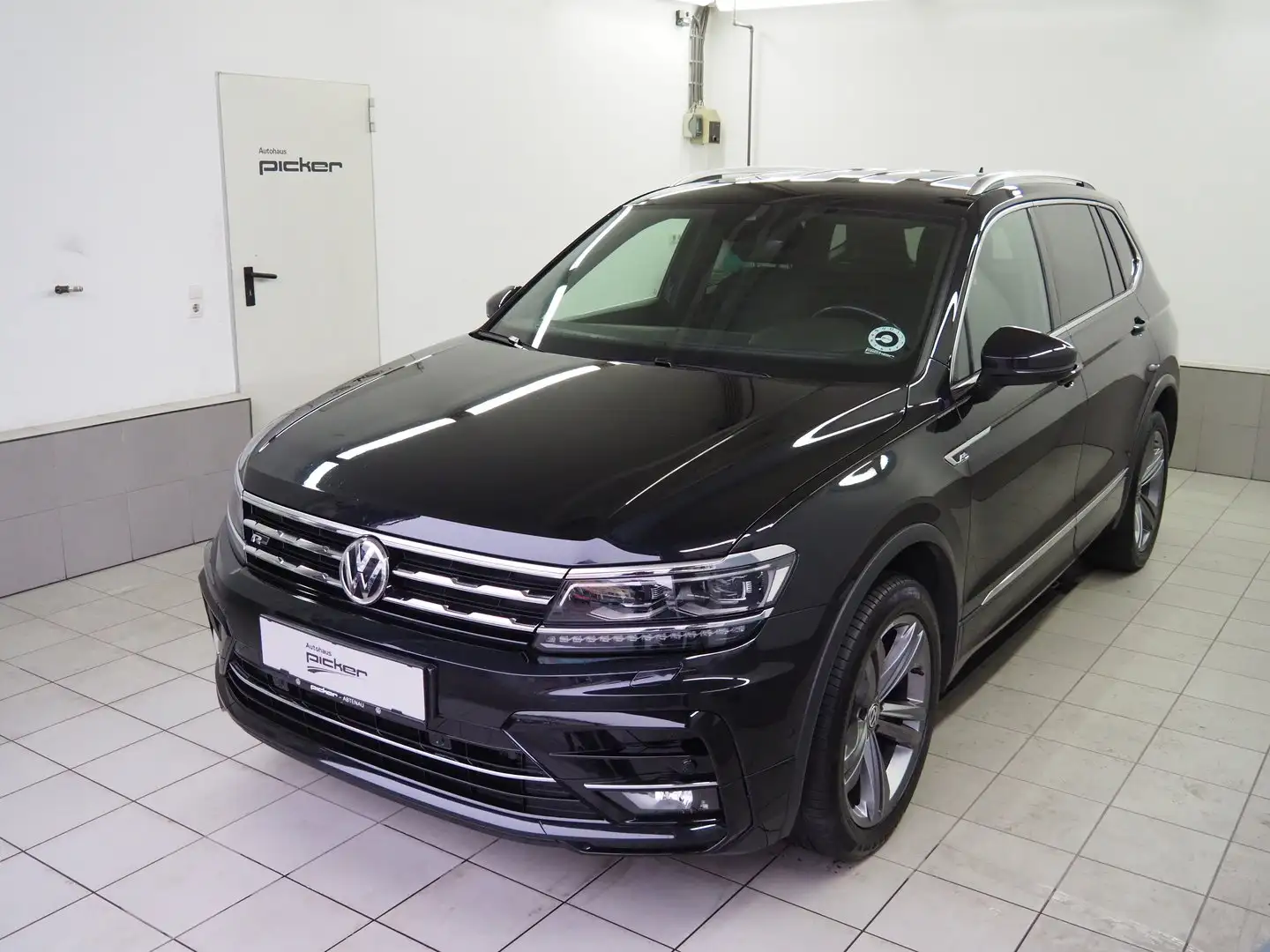 Volkswagen Tiguan VW Tiguan Alls. HL TDI 4MOTION DSG 5-Sitzer Schwarz - 1