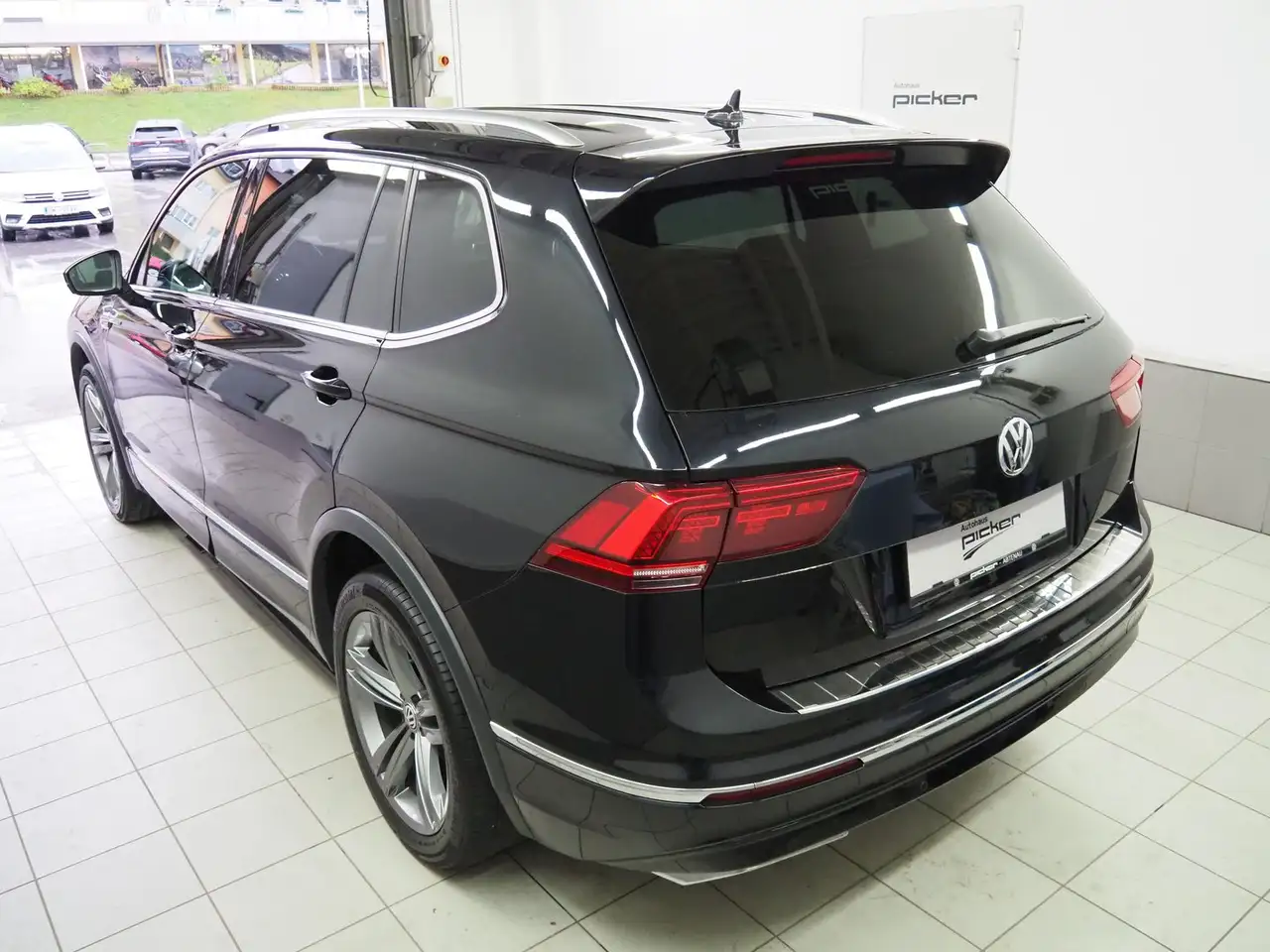 Volkswagen Tiguan VW Tiguan Alls. HL TDI 4MOTION DSG 5-Sitzer, миниатюра 16