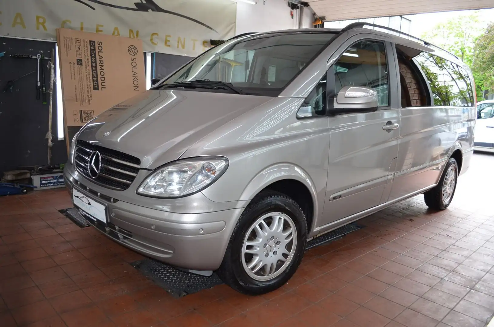 Mercedes-Benz Viano 2.2 CDI lang Autom. ~6-Sitzer~Leder~Klima Silber - 1