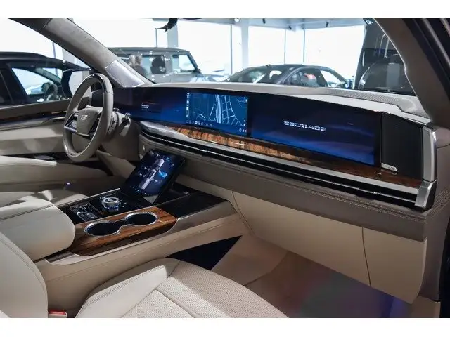 Cadillac Escalade view 4