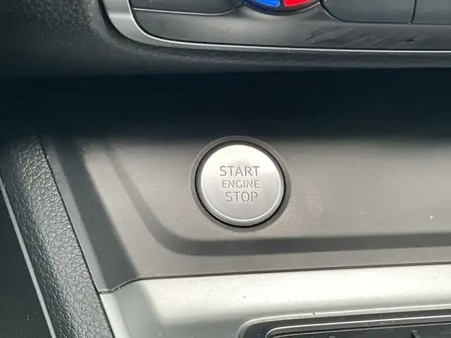 Audi Q3 view 13