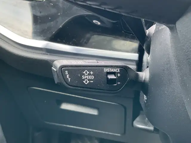 Audi Q3 view 7