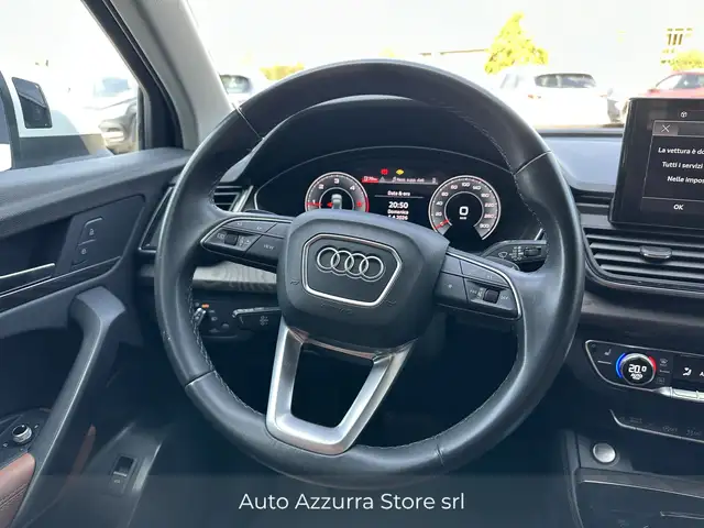 Audi Q5 view 13