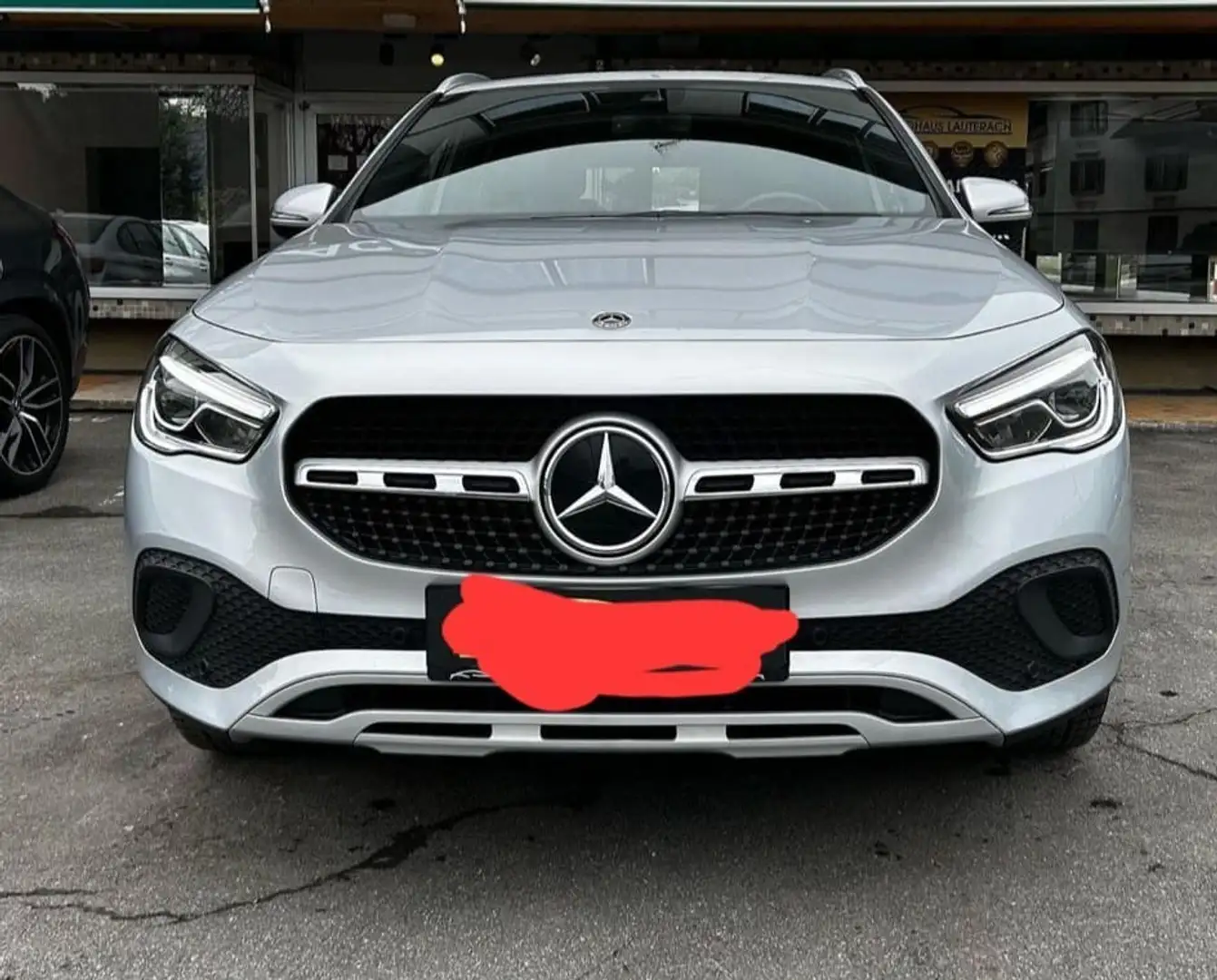 Mercedes-Benz GLA 200 d Aut. - 2