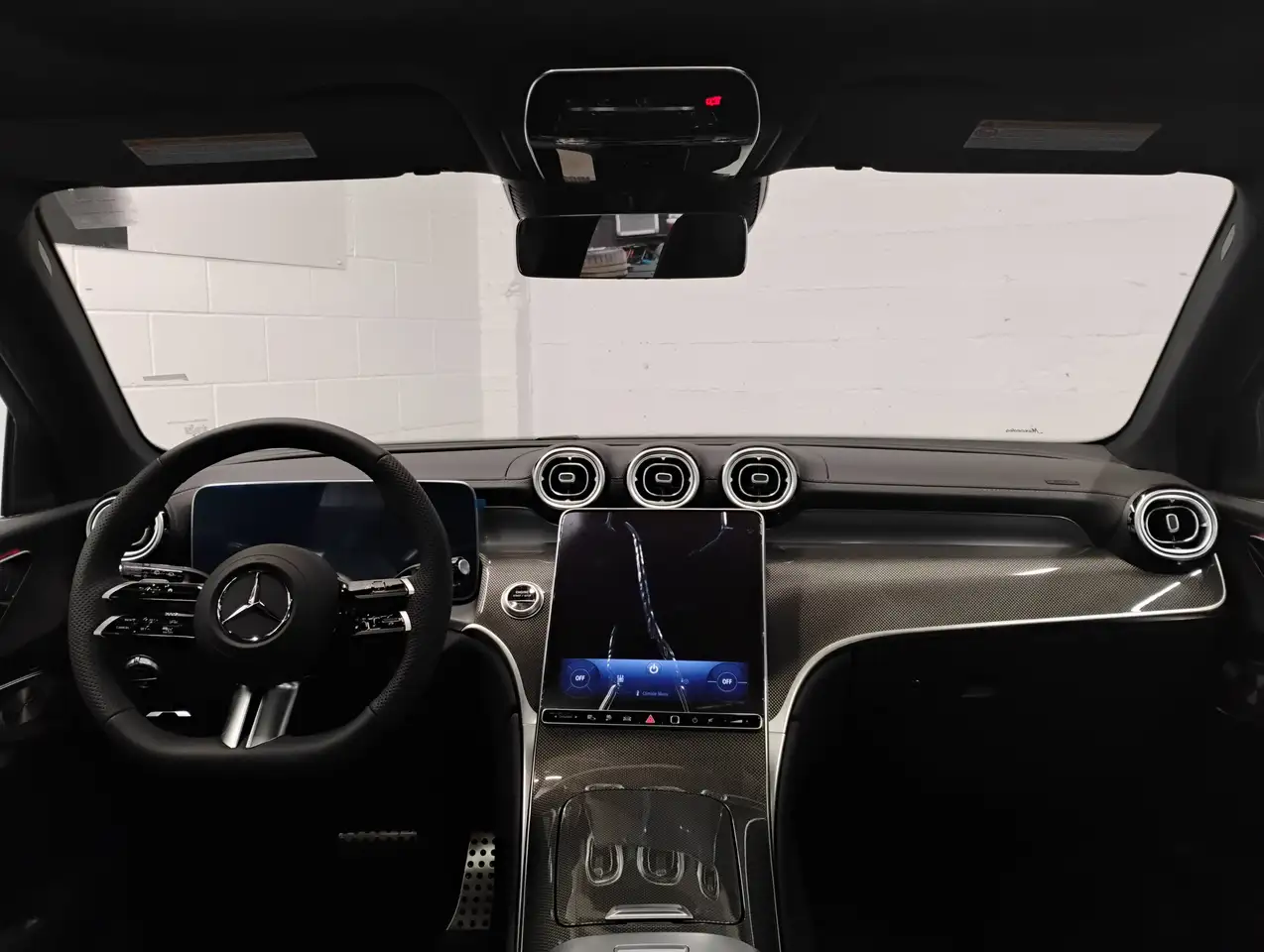 Mercedes-Benz GLC снимка Mercedes-Benz GLC