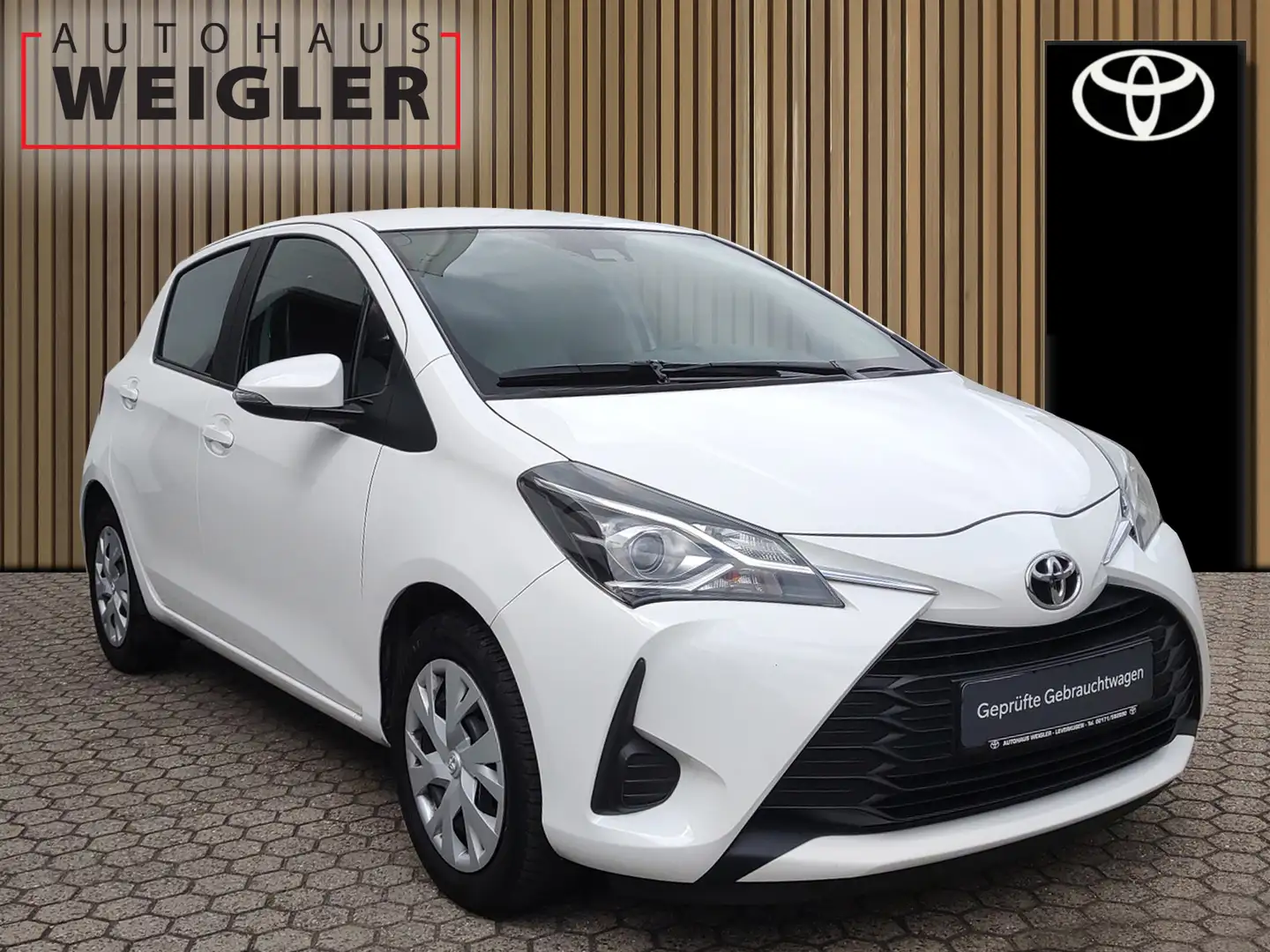 Toyota Yaris Comfort Blanc - 2
