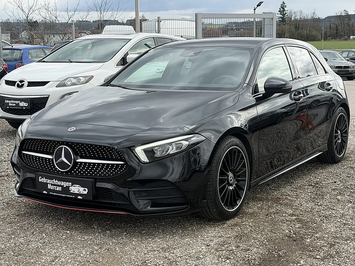 Mercedes-Benz A 180 Aut. AMG-Line!! Schwarz - 1