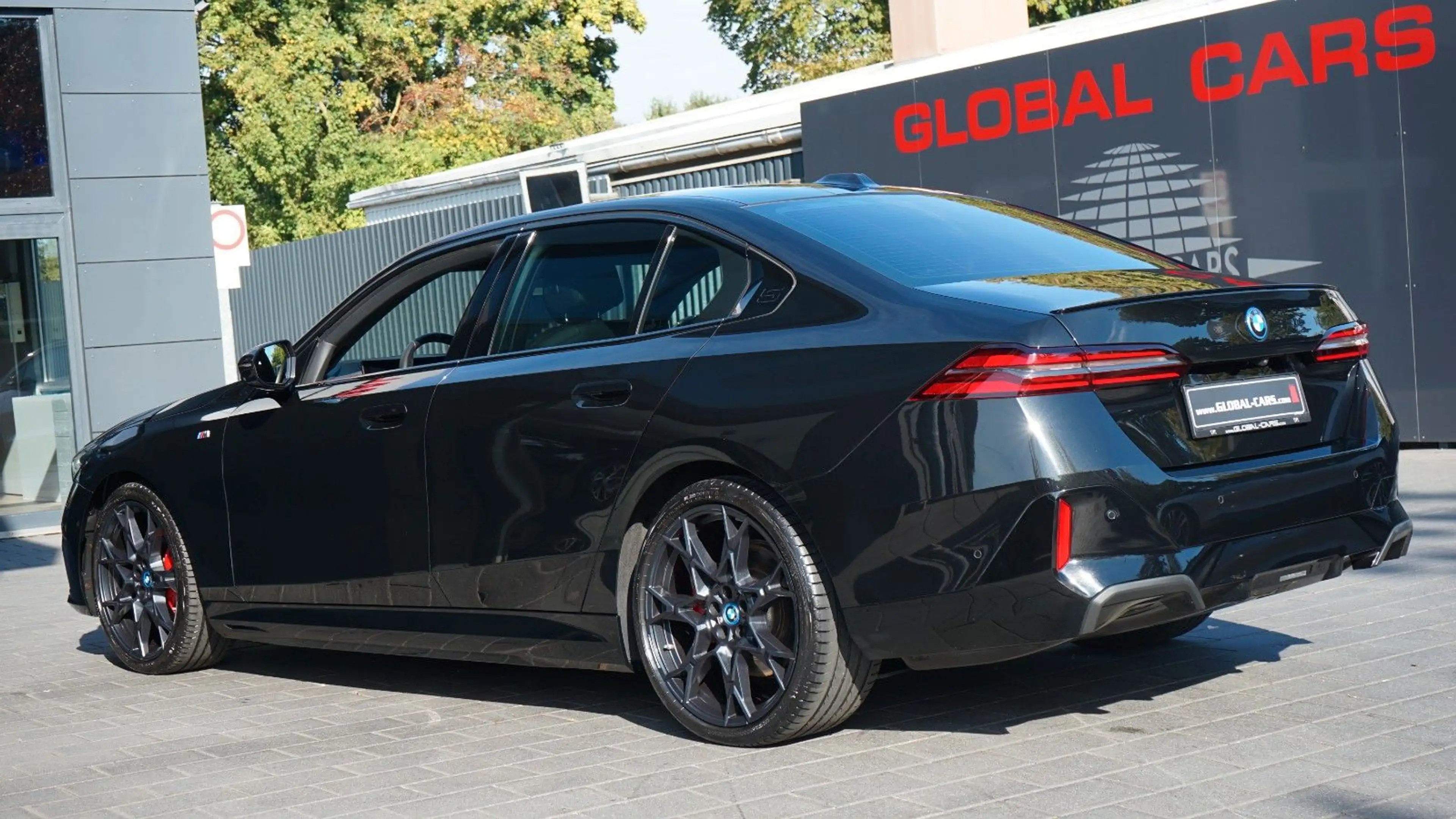 BMW i5 40e M-SPORTPAKET*PANO*PRO PAKET*INNOVATION — photo 11