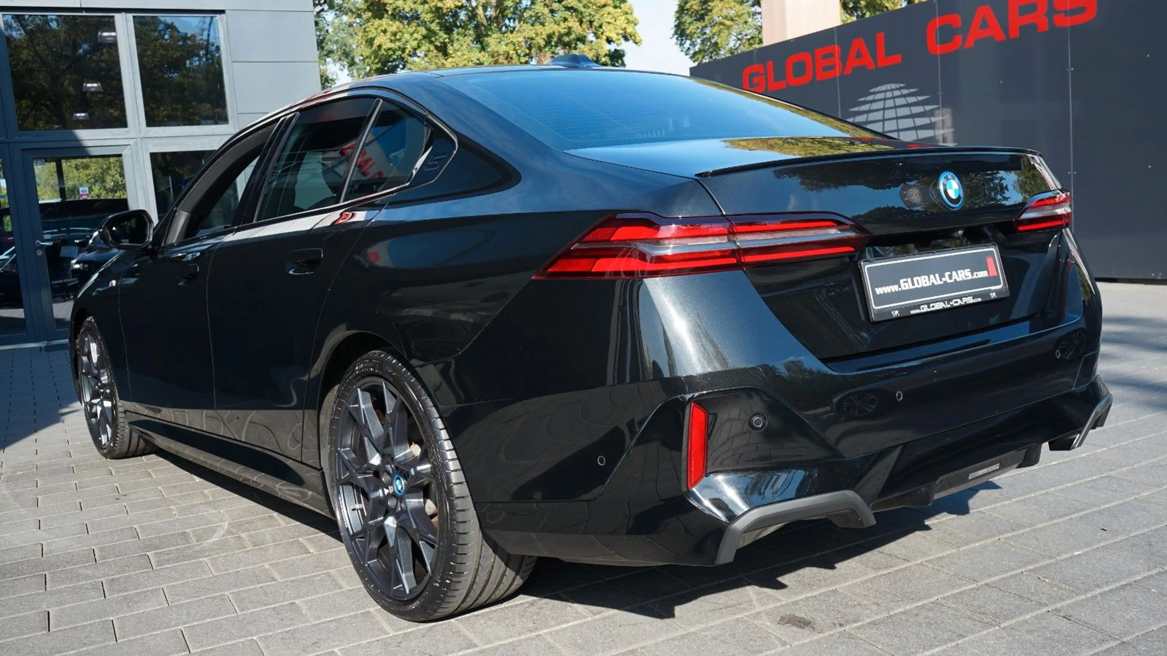 BMW i5 40e M-SPORTPAKET*PANO*PRO PAKET*INNOVATION — photo 13