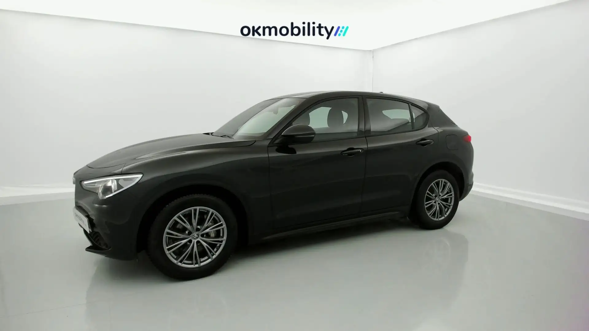 Alfa Romeo Stelvio 2.2 Super RWD Aut. 160 Negro - 2