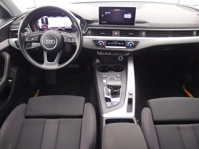 Audi A4 view 8