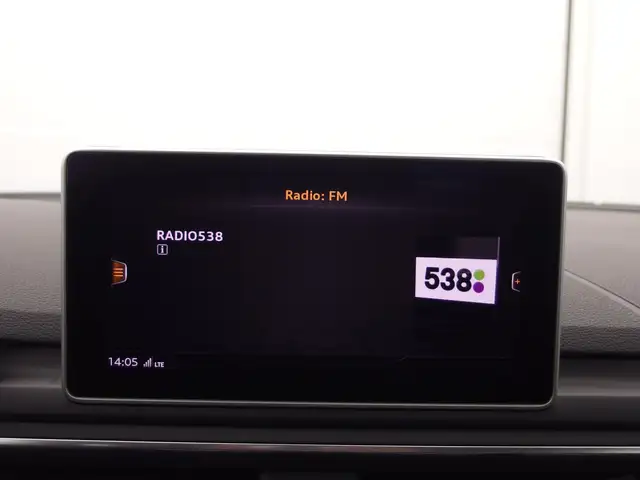 Audi A4 view 25