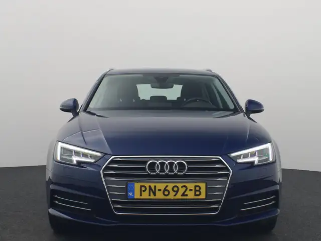 Audi A4 view 19