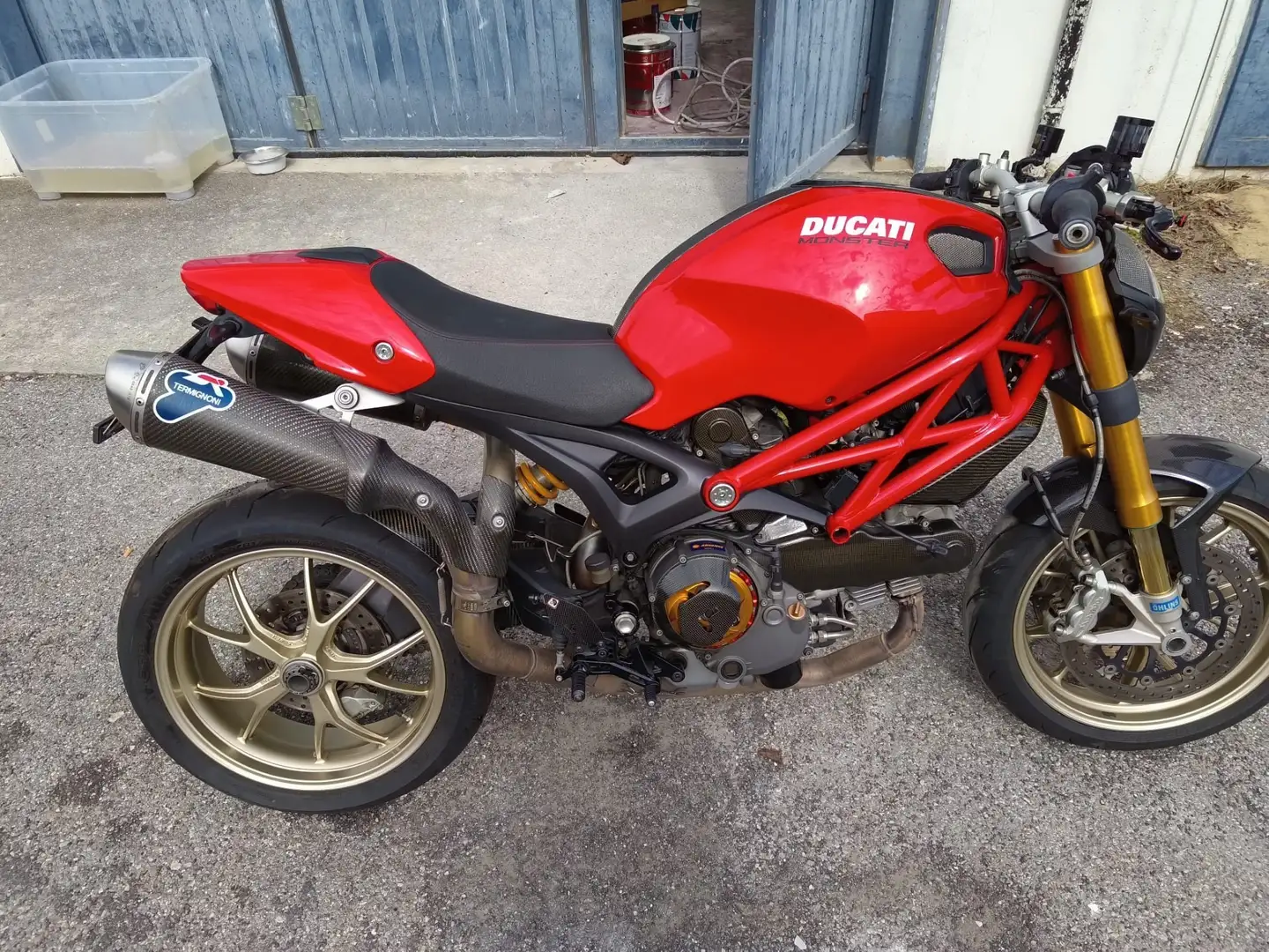 Ducati Monster 1100 ful carbon Rojo - 1