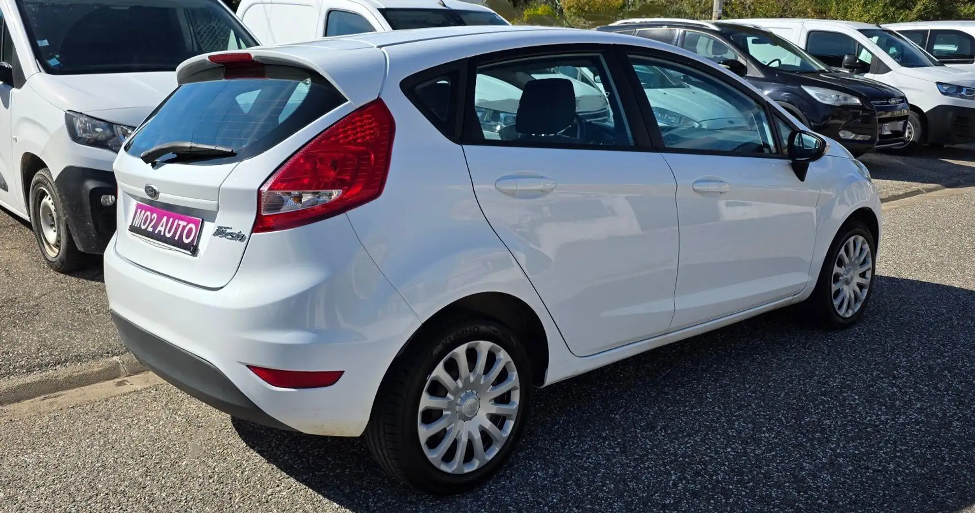 Ford Fiesta 1.4i 96CH TREND 2011, 116.000KMS CLIMATISÉ Weiß - 2