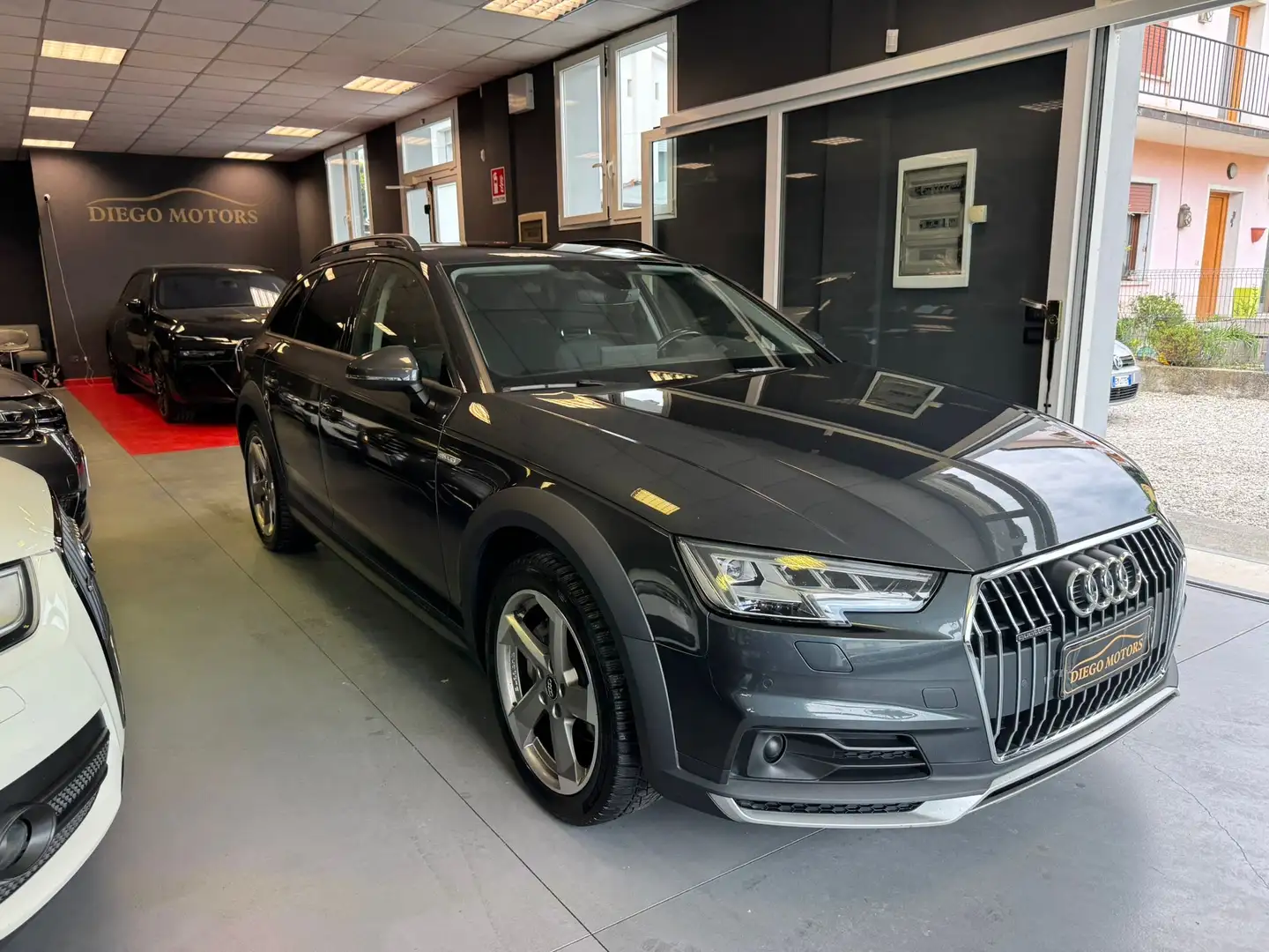 Audi A4 allroad 40 2.0 tdi 190cv s-tronic - 1