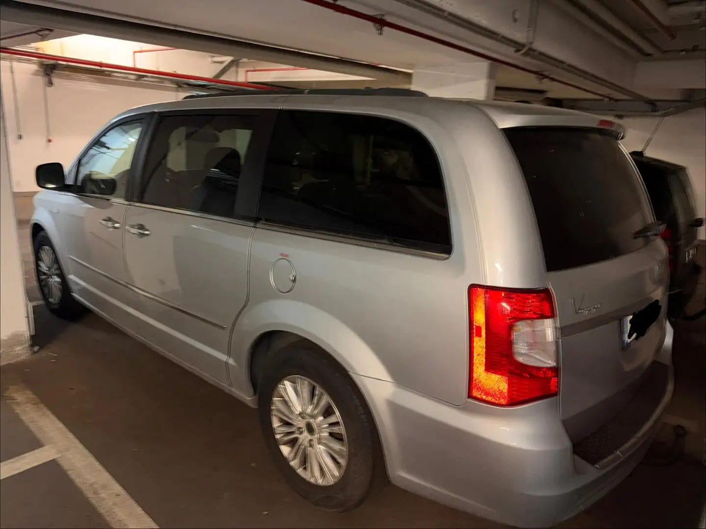 Lancia Voyager Voyager 2.8 CRD Automático Platinum Plateado - 2