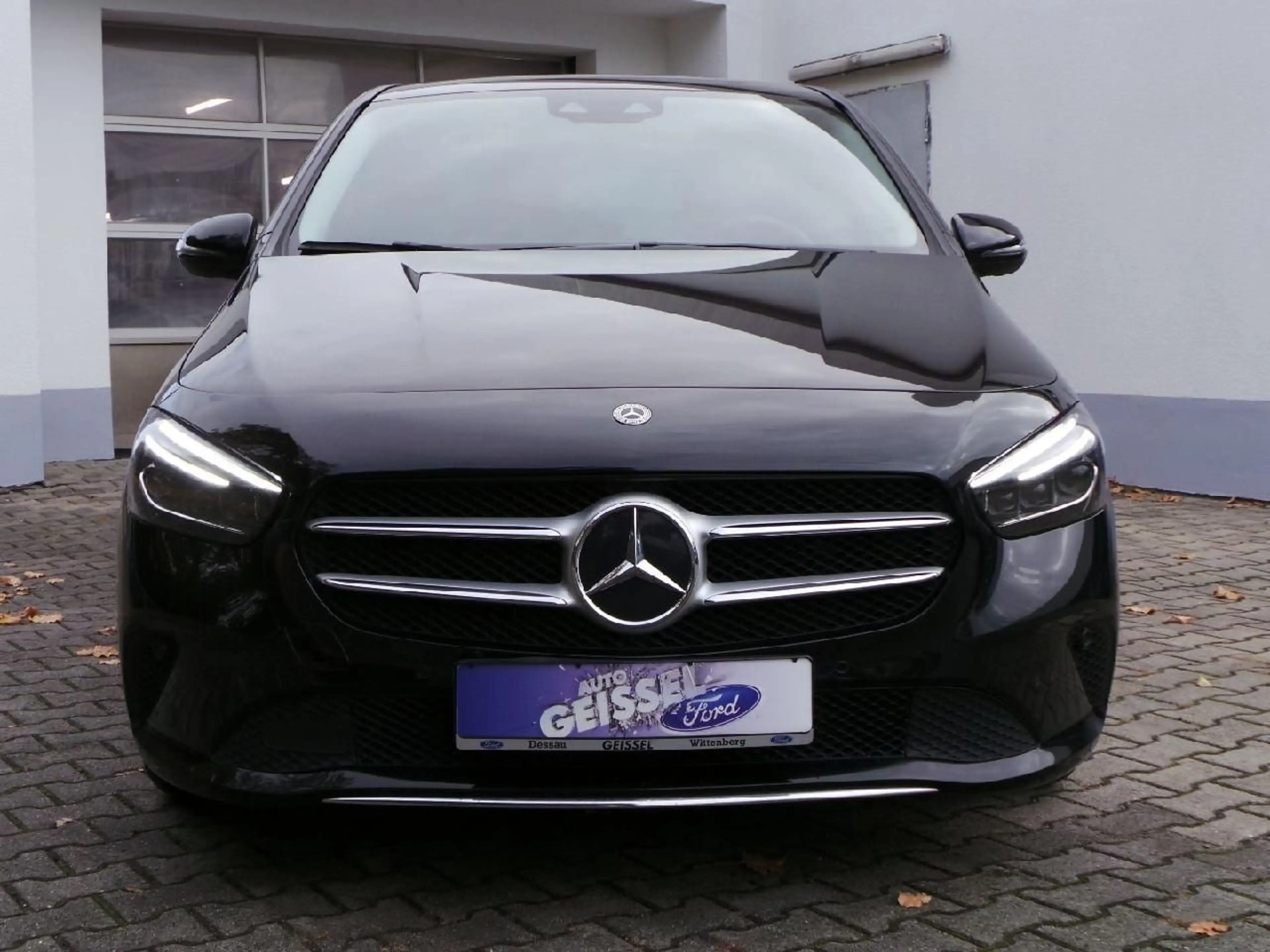 Mercedes-Benz B 220 4Matic Auto AHK Klima NAVI LED LEDER — photo 2