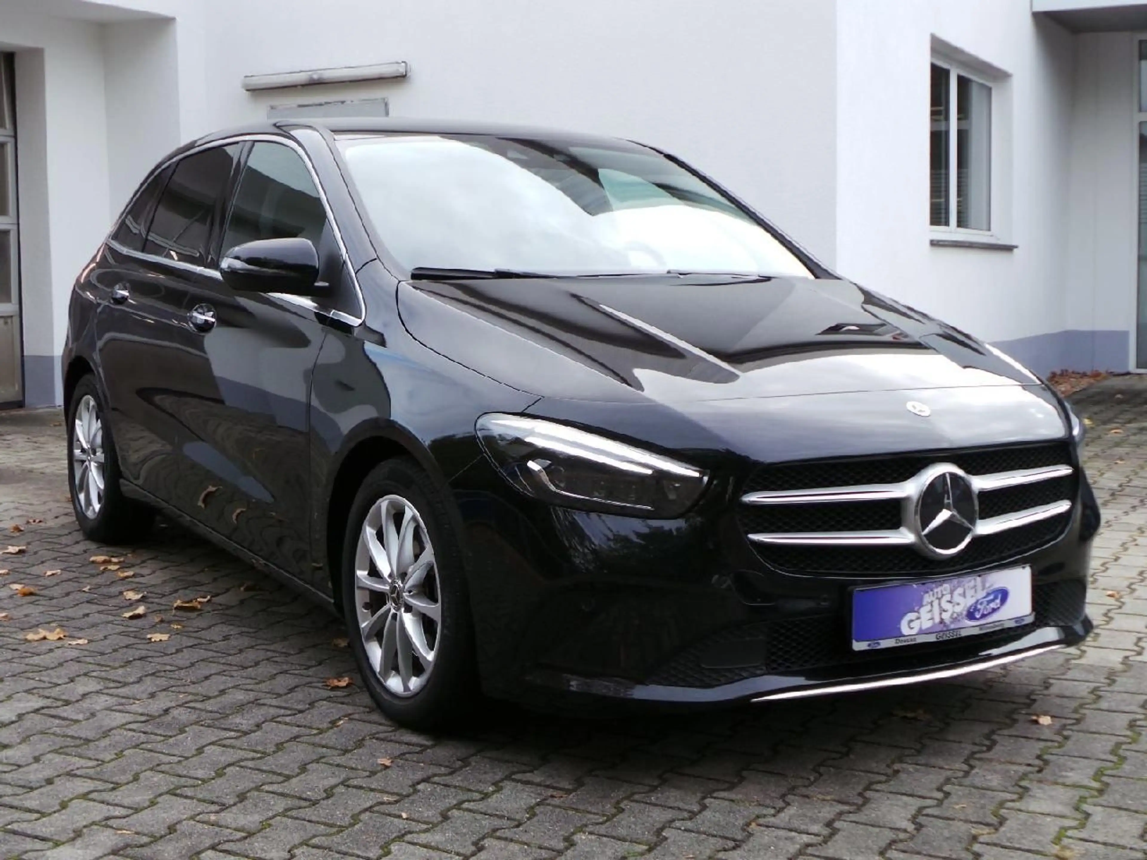 Mercedes-Benz B 220 4Matic Auto AHK Klima NAVI LED LEDER